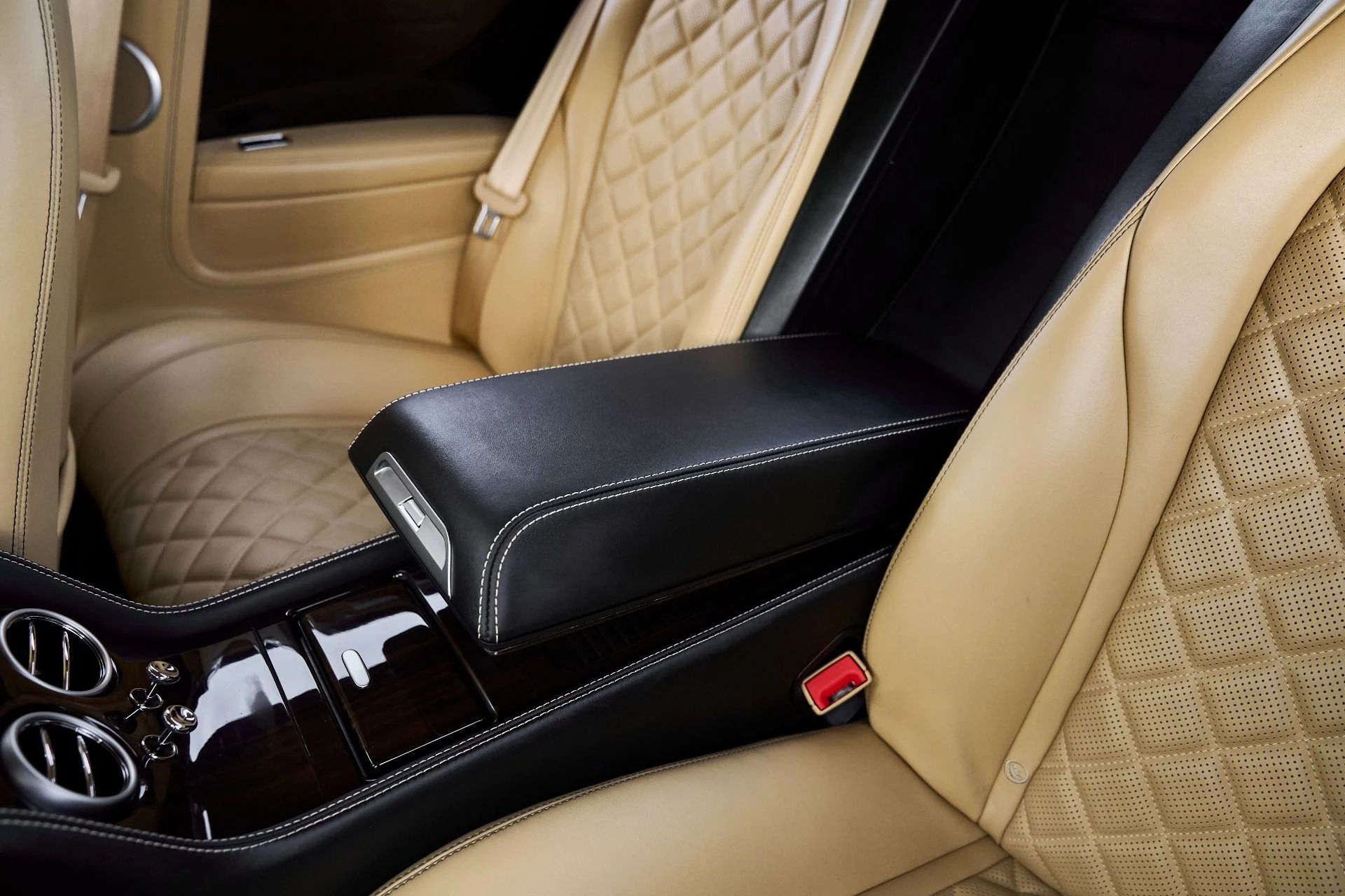 mph039_2440588296_Used_2016_Bentley_Continental_GT_W12_1767667499_496a9b45c9