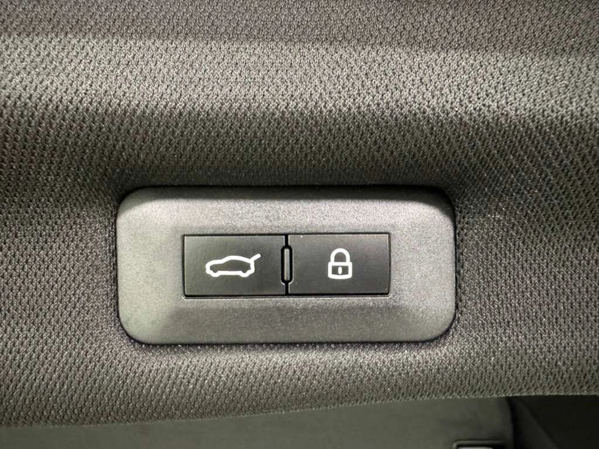 mph039_2467772114_330f8818a02f2f75d63cd5d7b0660c7b_9eb3f1f7c3