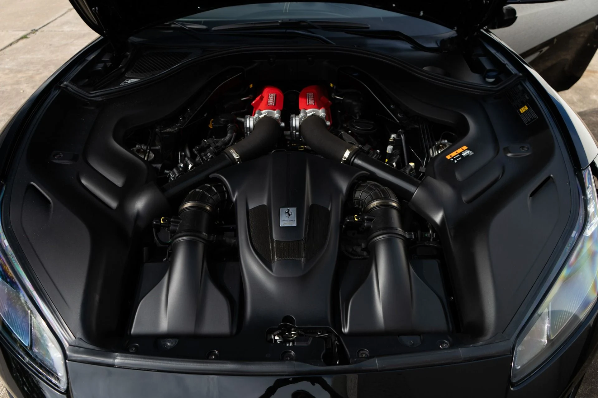 mph039_2471466366_Used_2020_Ferrari_Portofino_1775601900_aa57c79aba