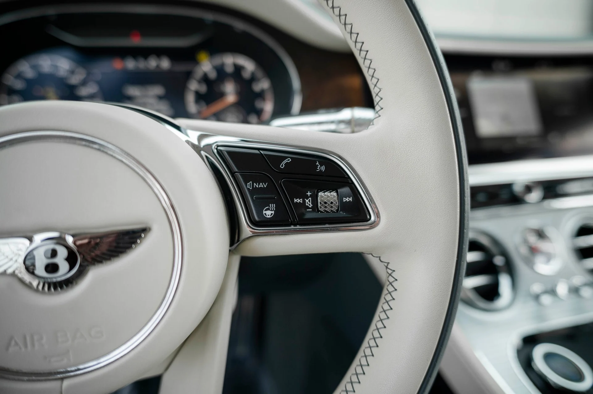 mph039_2474171893_09e3f99257b0487fbc36bd31541dda71_876661f16b