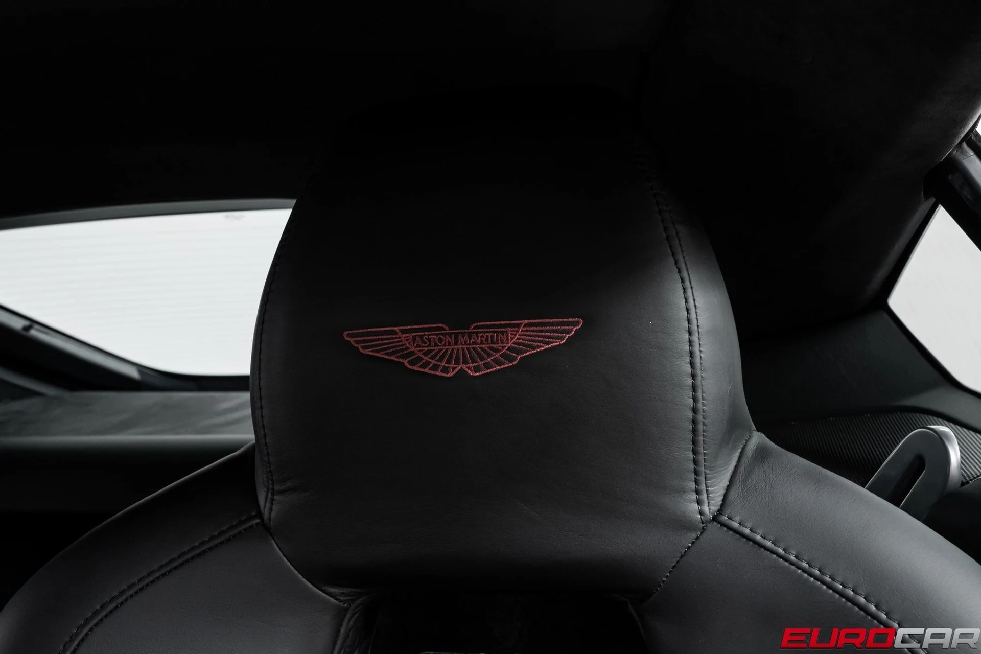 mph039_250401151_image_40_4a7db61494