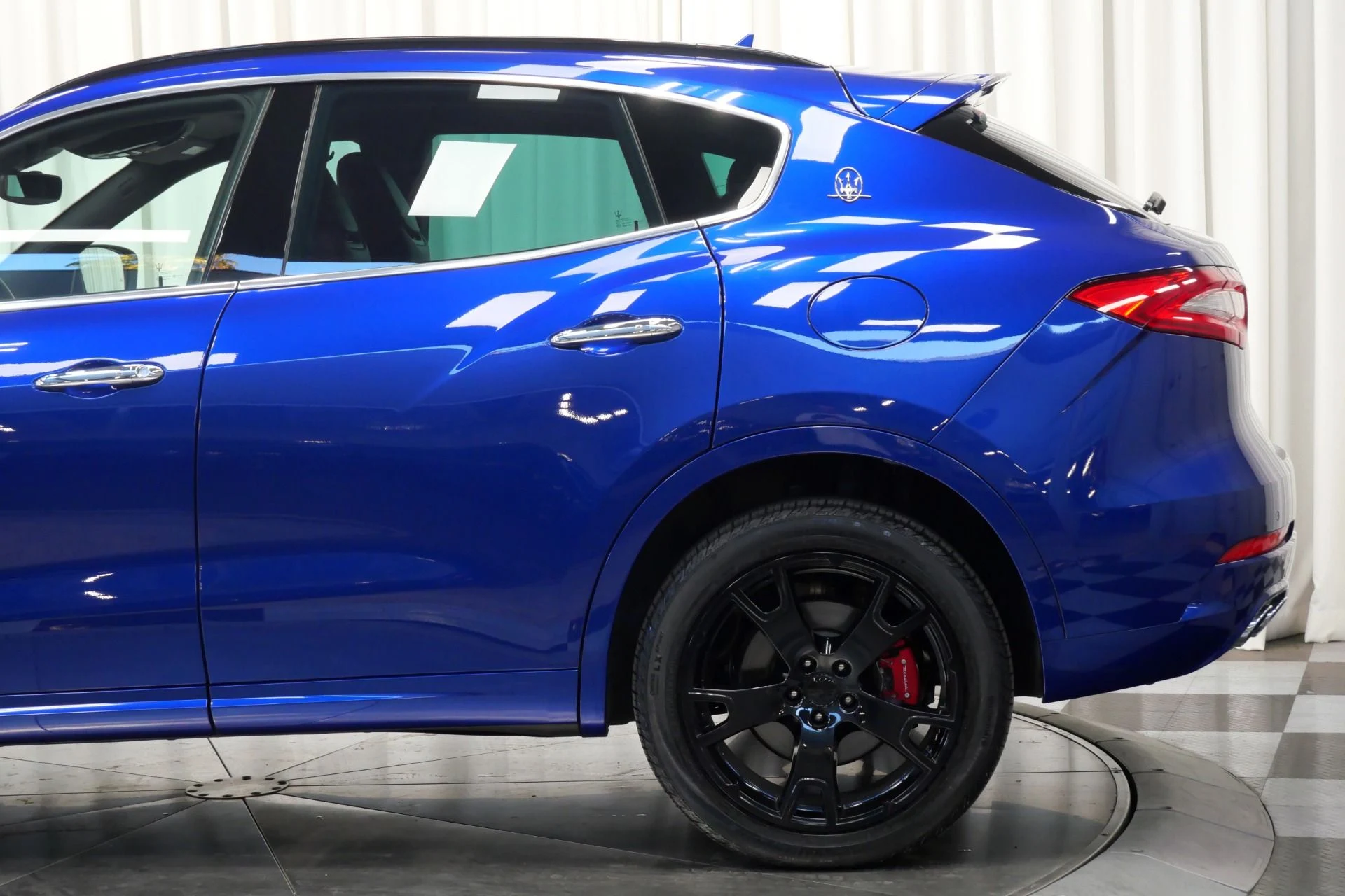 mph039_2515979934_Used_2017_Maserati_Levante_1761068079_ca429a3bdd