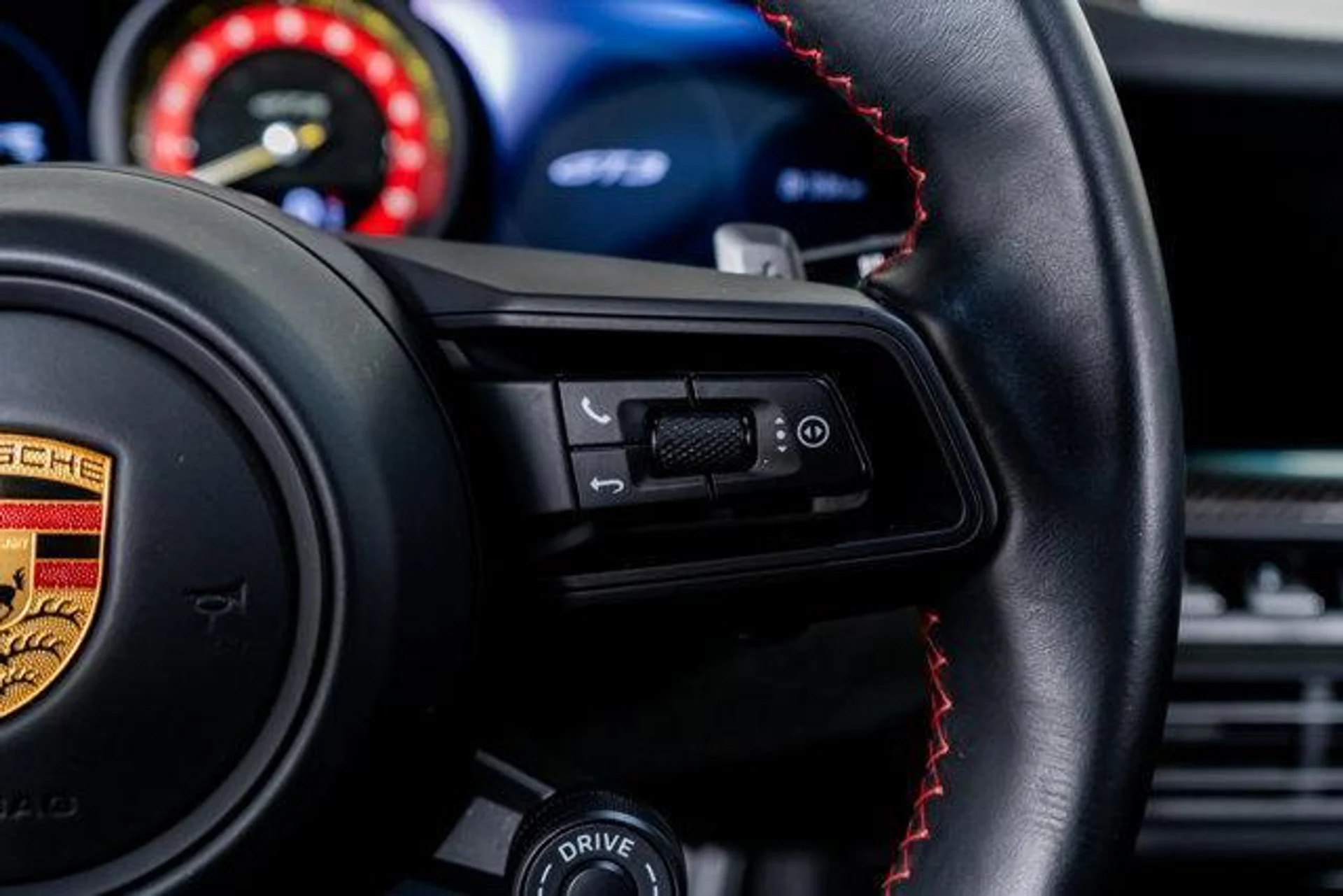 mph039_2516282539_x_EM_Kvx3ai9_F_mzvkn_Vj_F_Owcaqfo_c77e980810