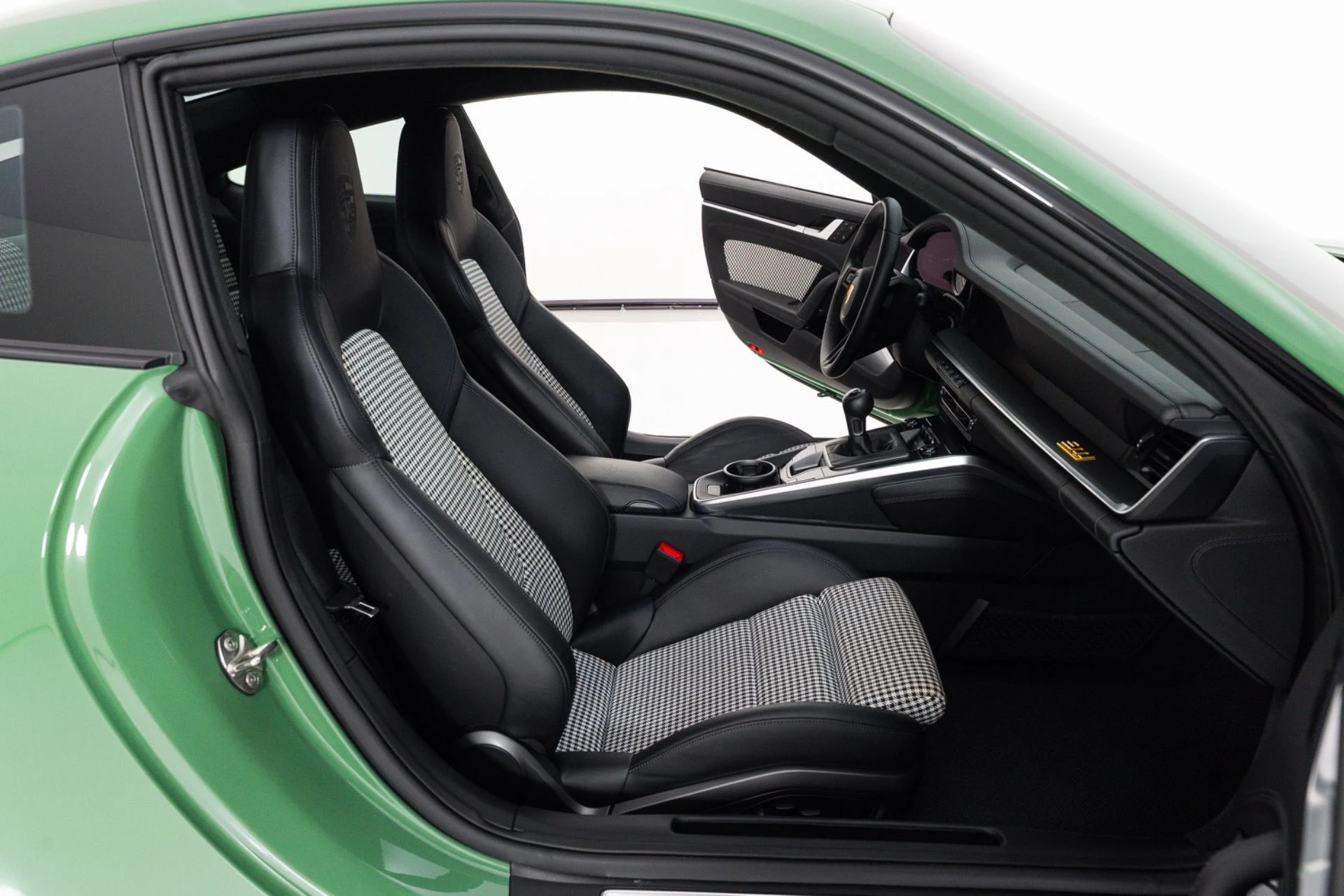 mph039_252904597_Used_2023_Porsche_911_Sport_Classic_1791214054_d7b8d82dc2