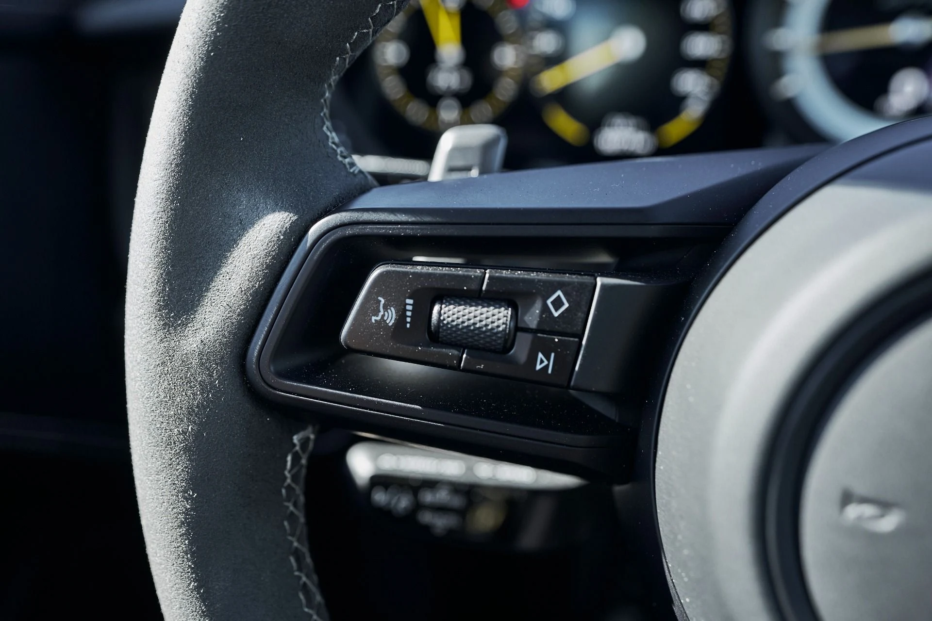 mph039_2529283445_Used_2022_Porsche_911_GT_3_1761959406_c304dbf9cd