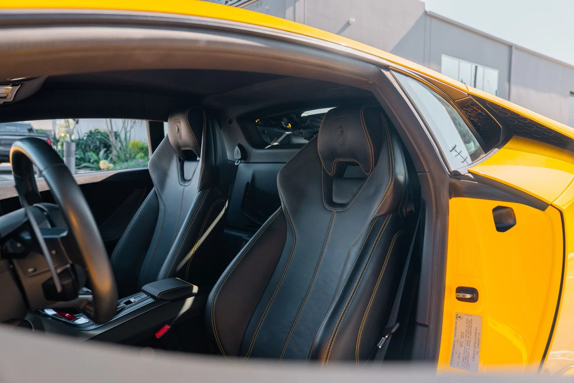 mph039_2539036537_Used_2018_Lamborghini_Huracan_LP_580_2_1762289026_ac92c71db4