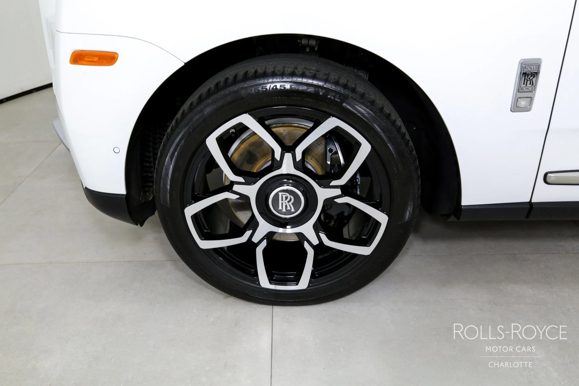 mph039_2540990146_Used_2020_Rolls_Royce_Cullinan_1729535260_6e75b15699