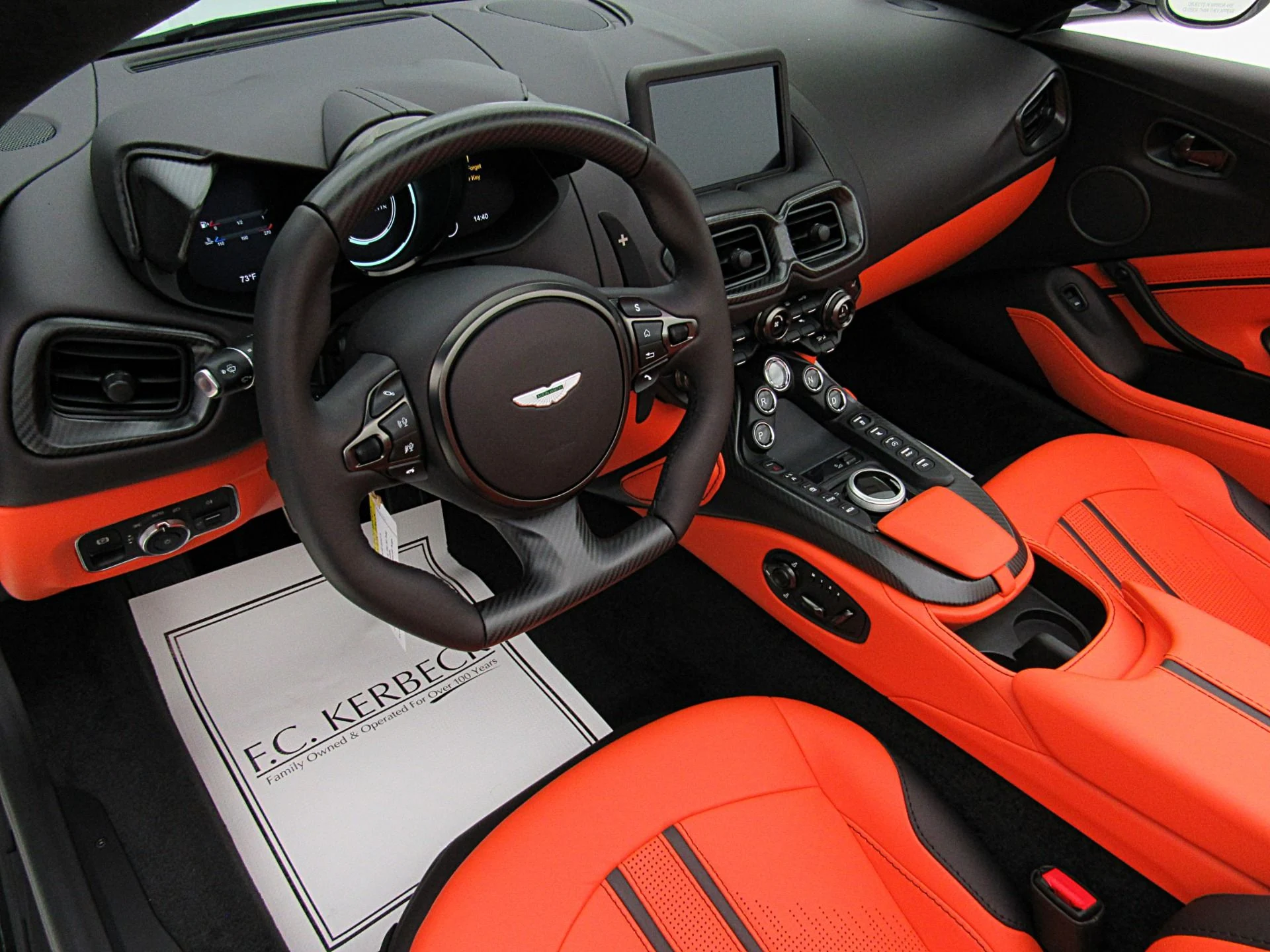 mph039_2542207155_Used_2023_Aston_Martin_Vantage_Roadster_58a4202e06