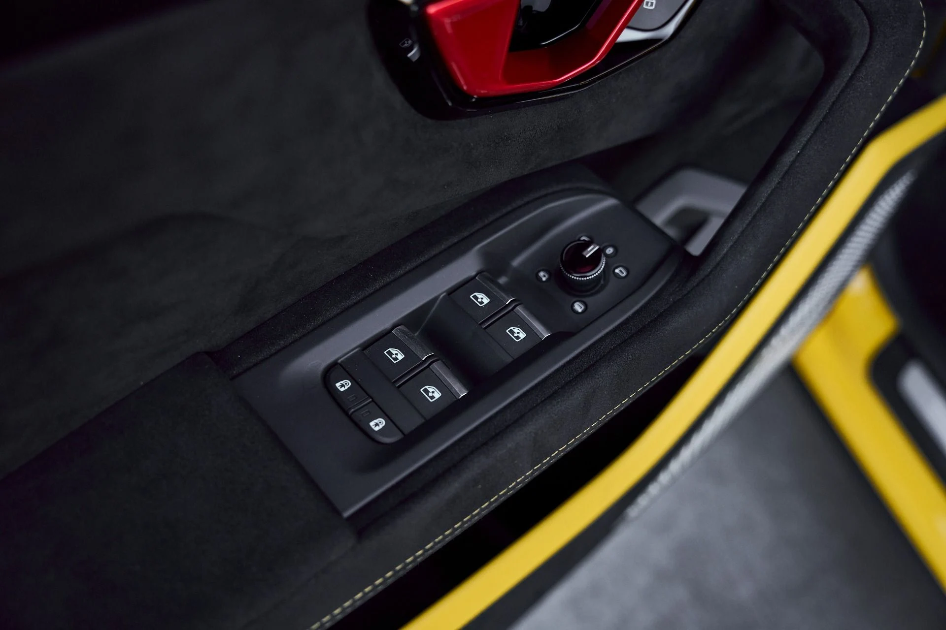 mph039_2553096221_Used_2024_Lamborghini_Urus_Performante_1768011602_c51c7a944f