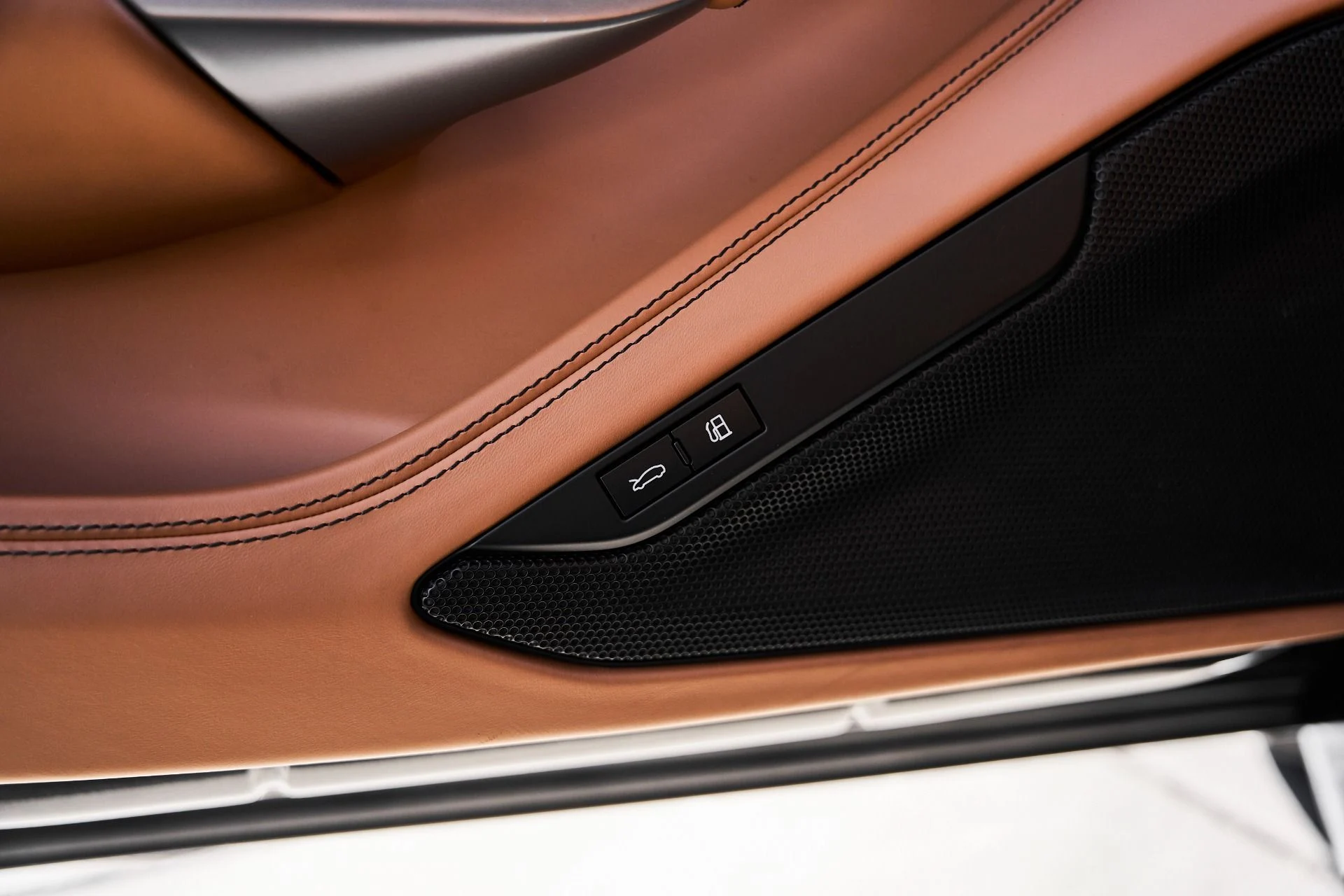 mph039_255902092_Used_2020_Ferrari_F8_Tributo_Base_1774546157_602b5b19b6