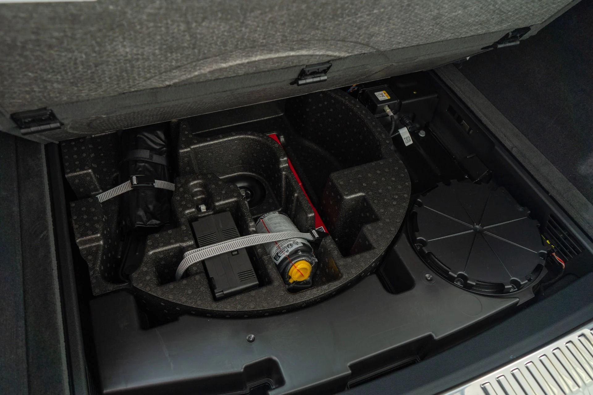 mph039_2564667933_Used_2024_Lamborghini_Urus_Performante_1759252680_385d275479