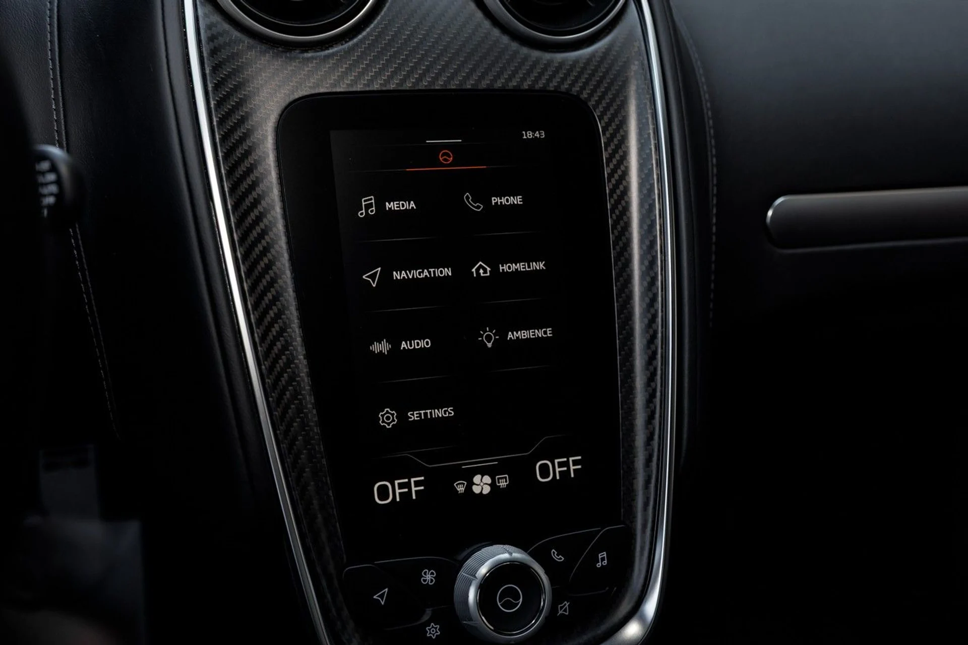 mph039_2565597745_467_p40_l_8939580311