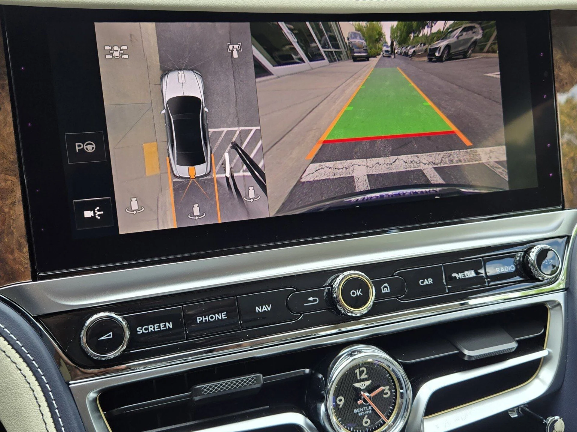 mph039_2582716485_fe187c74f4182ee783e989953ba0db3ex_0ce2114b27