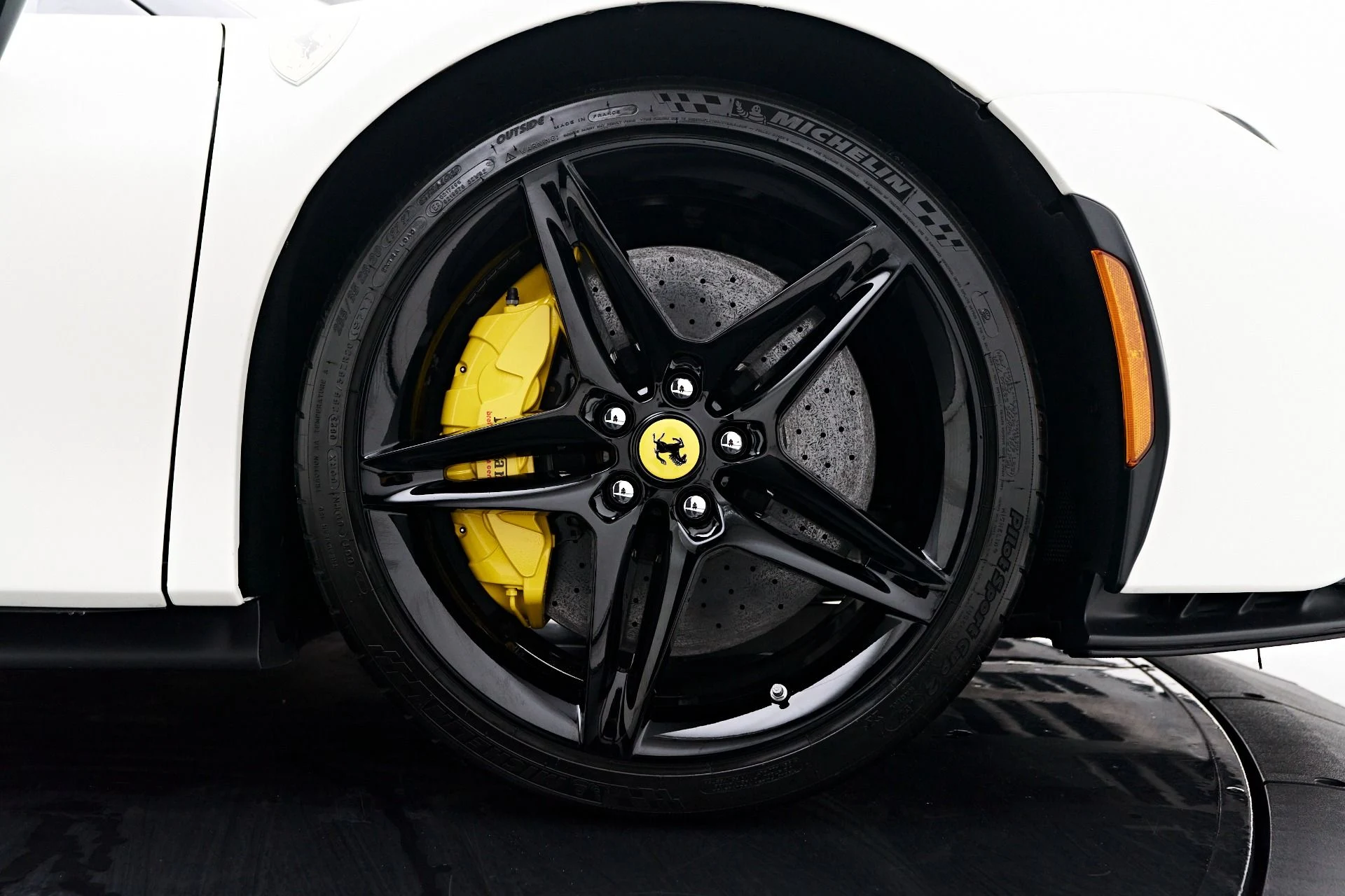 mph039_2584480089_Used_2023_Ferrari_SF_90_Stradale_Base_1757439902_2af992e987