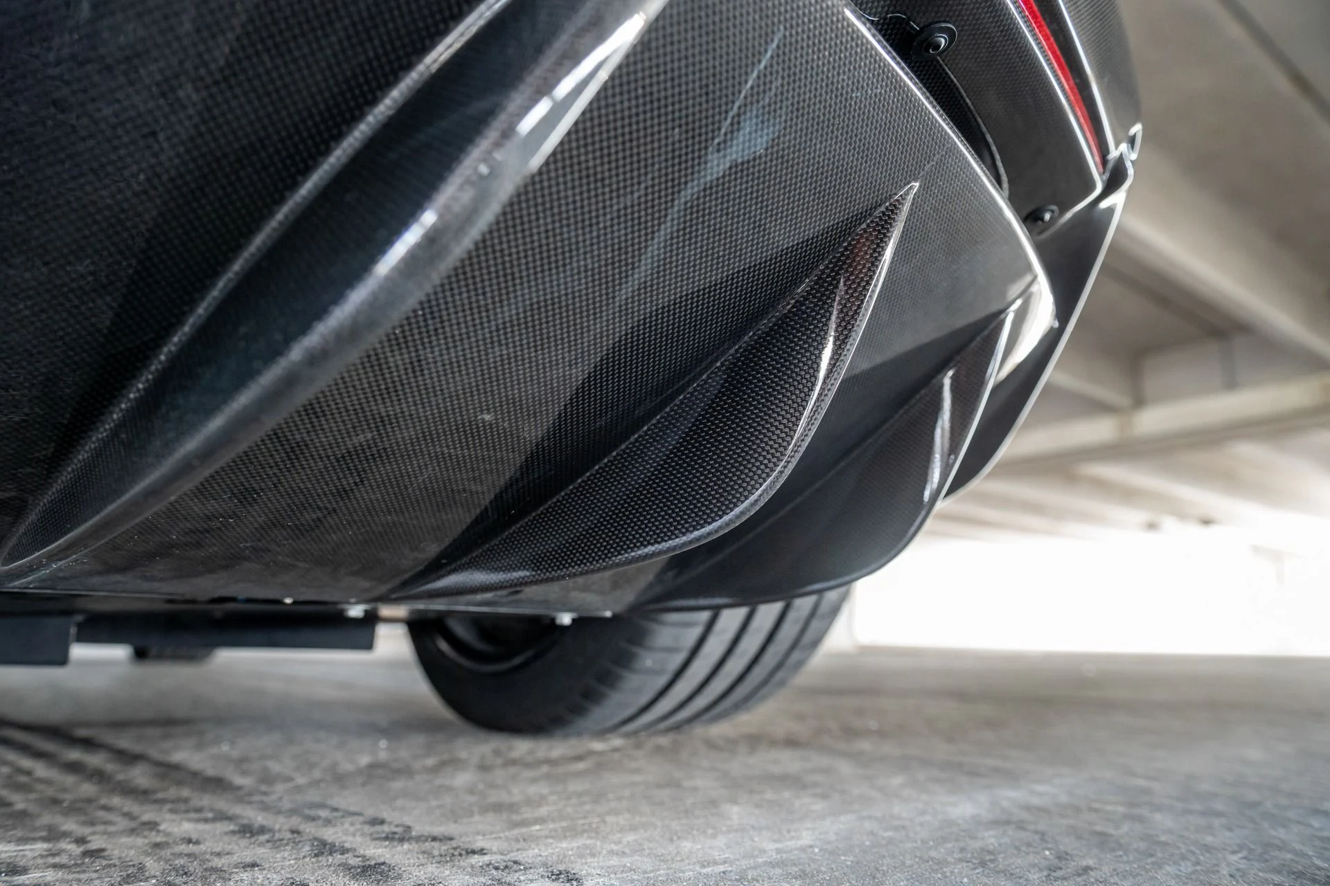 mph039_2602541037_Used_2024_Ferrari_296_GTS_1761687517_8d102917e7