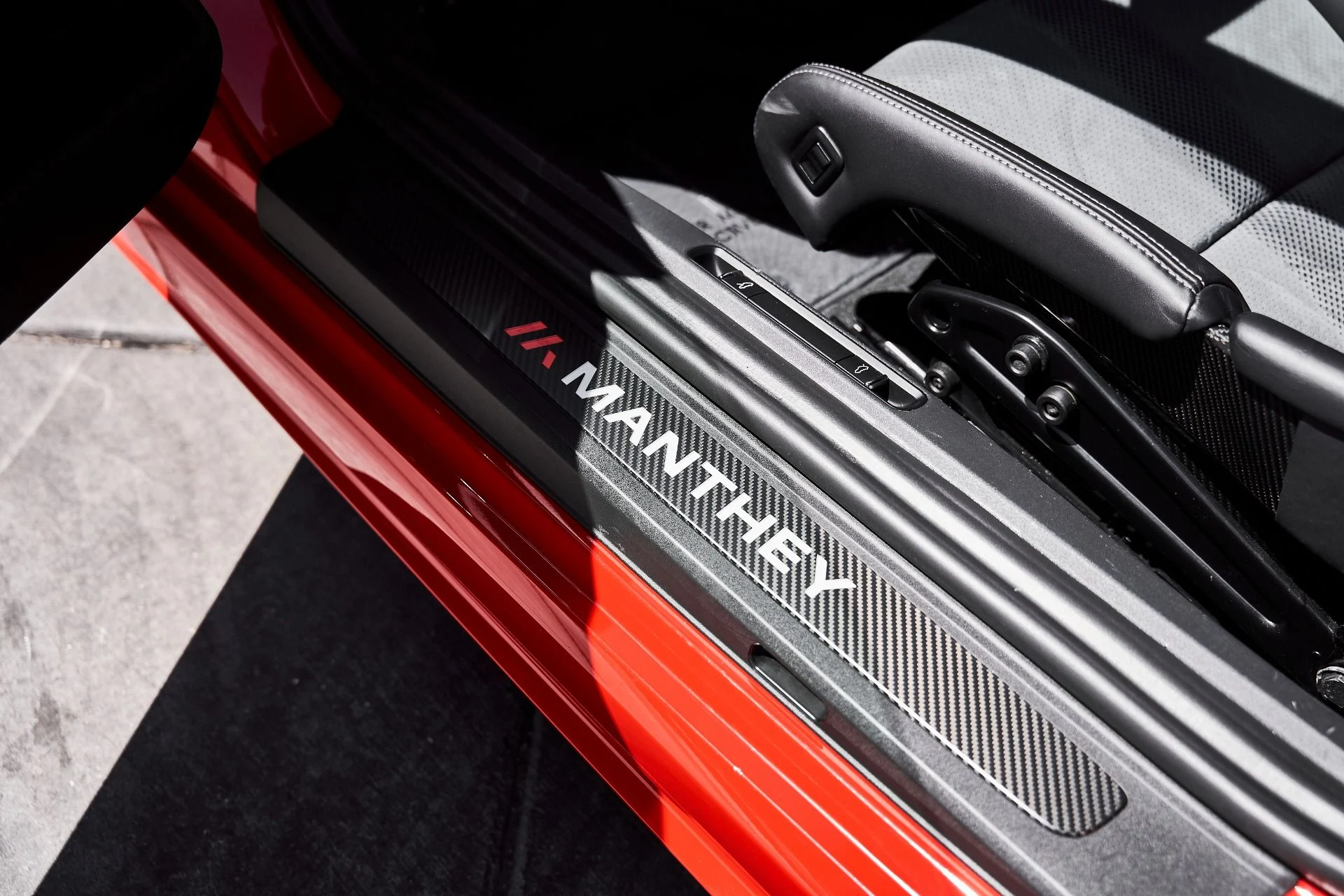 mph039_2602566439_Used_2023_Porsche_718_Cayman_GT_4_RS_1776476768_13e639e28b