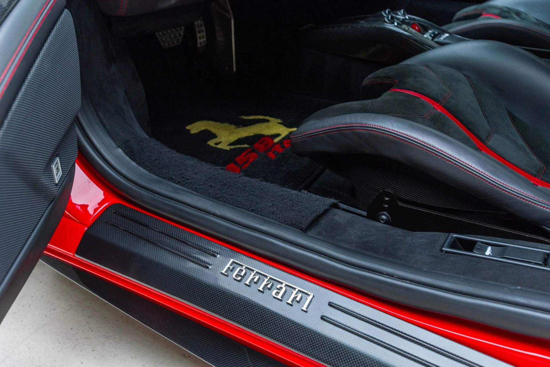 mph039_2603652083_Used_2011_Ferrari_458_Italia_1786651954_6c10dc338d