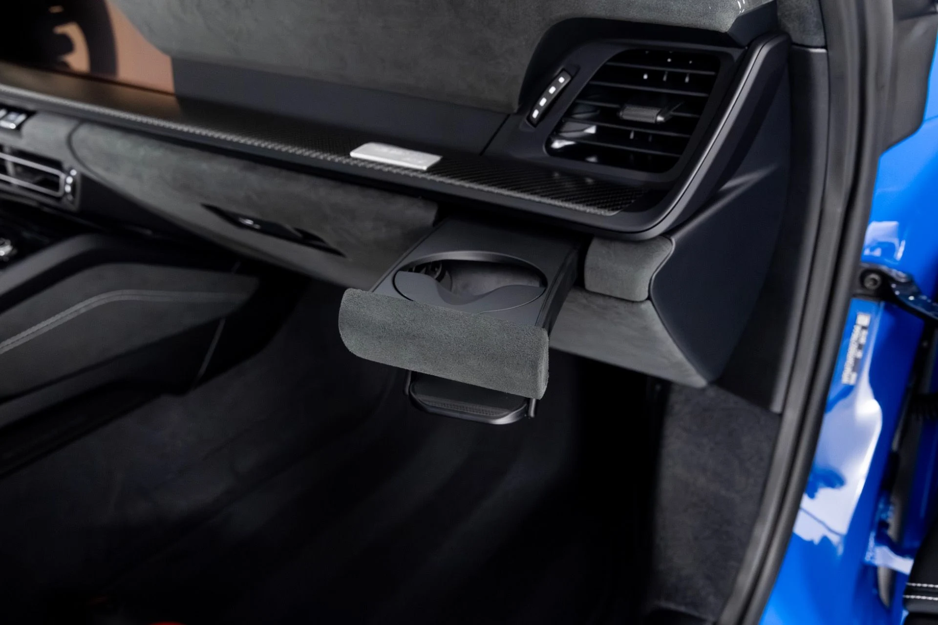 mph039_2628934455_Used_2025_Porsche_911_GT_3_RS_1765482751_ece7369a85