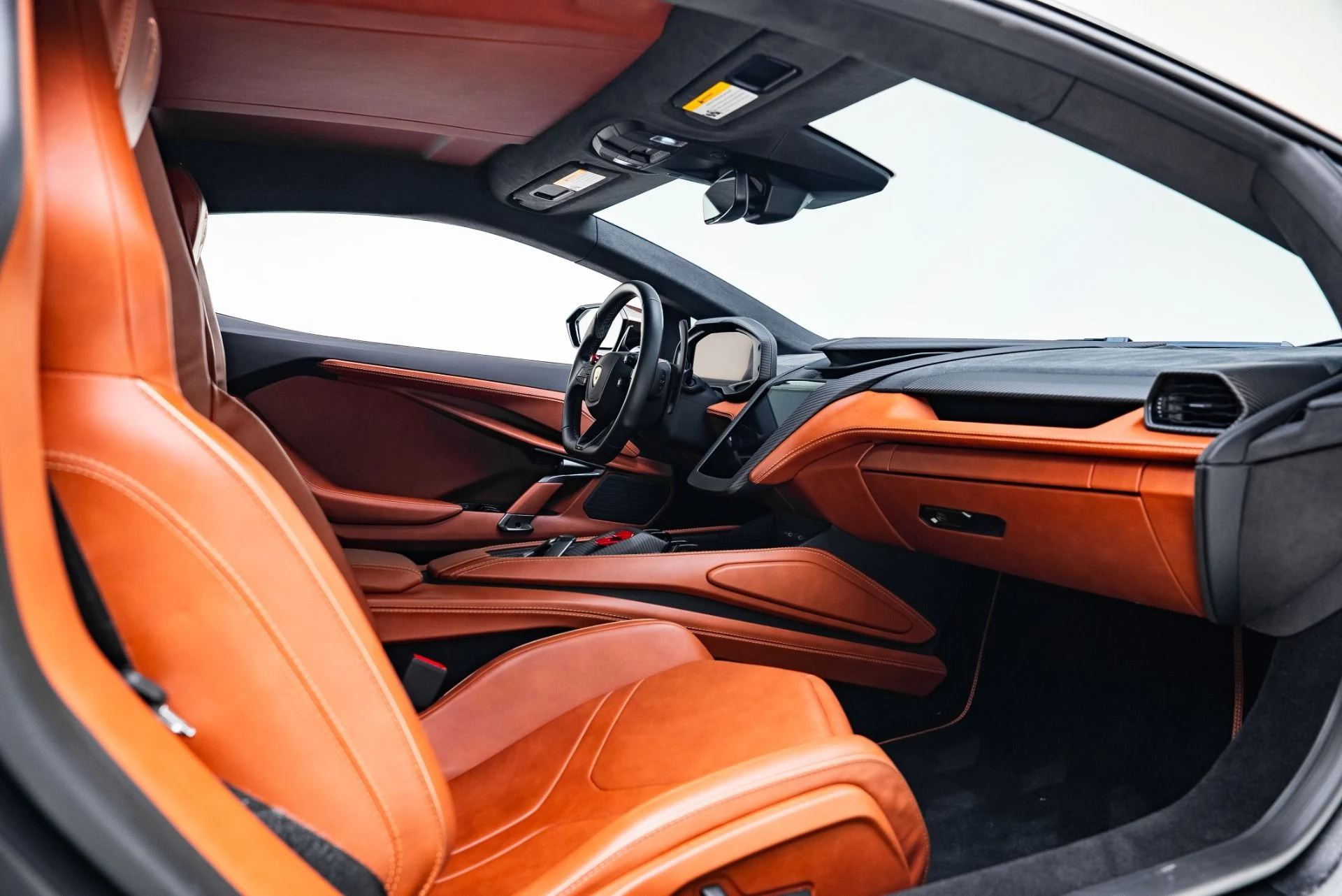 mph039_264132839_Used_2025_Lamborghini_Revuelto_1764978540_dc6f9cf0d3