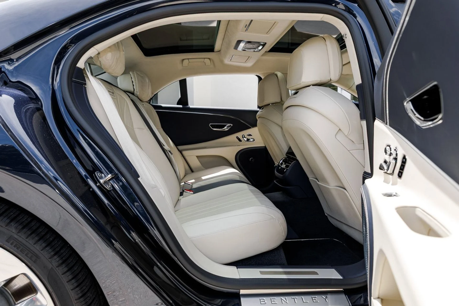 mph039_2643741983_3446215068d3af497cd49e47d238125cx_d1a524b54b