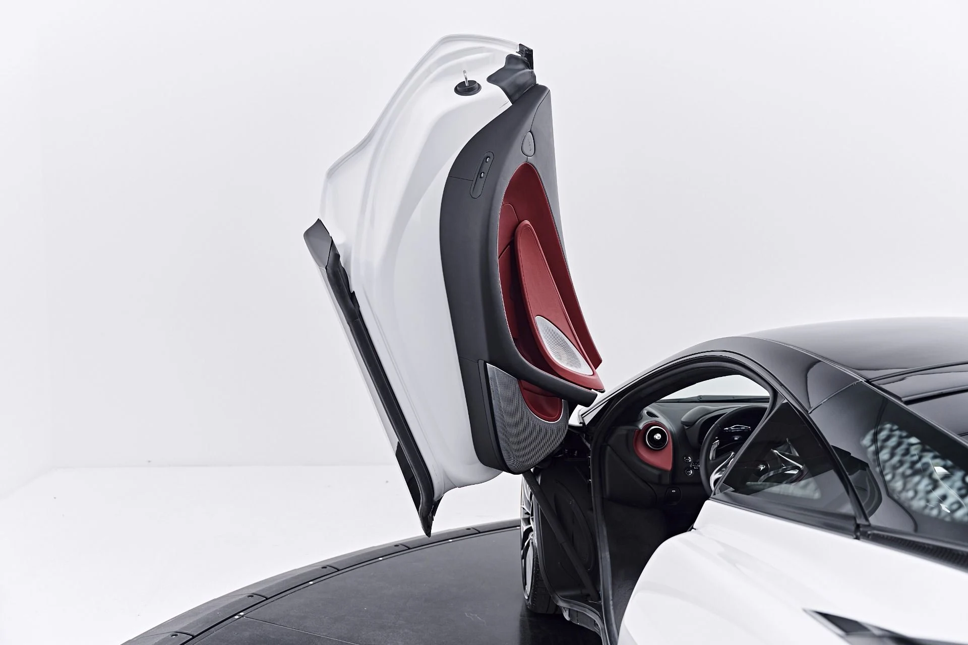 mph039_2663811201_Used_2025_Mc_Laren_GTS_1790357883_da582b74ed