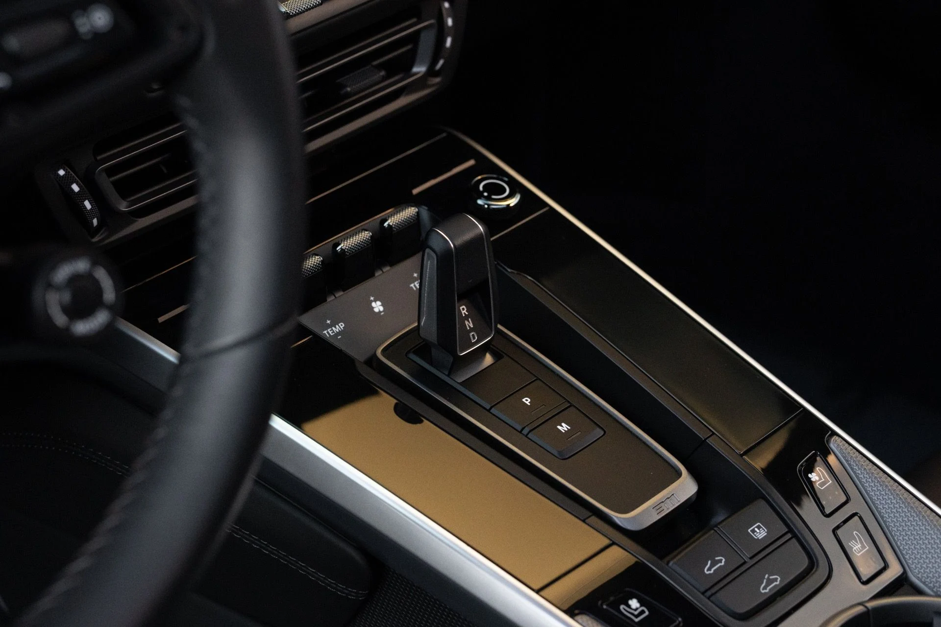 mph039_2668186151_Used_2024_Porsche_911_Turbo_1762281596_5d218b2ed6