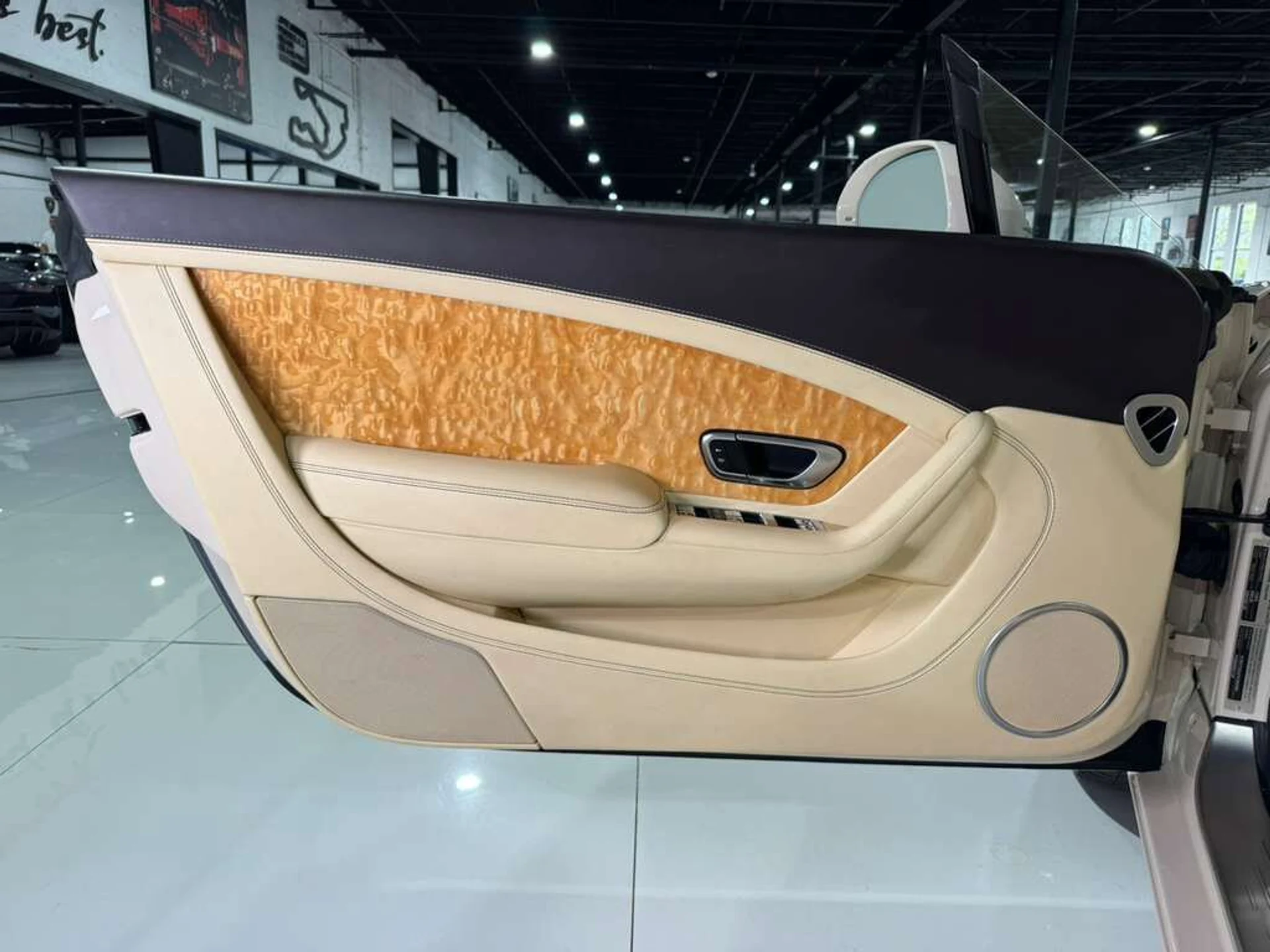 mph039_266822834_c7d4072564ad4b0c1f2c6a964a290862_95e3f69649