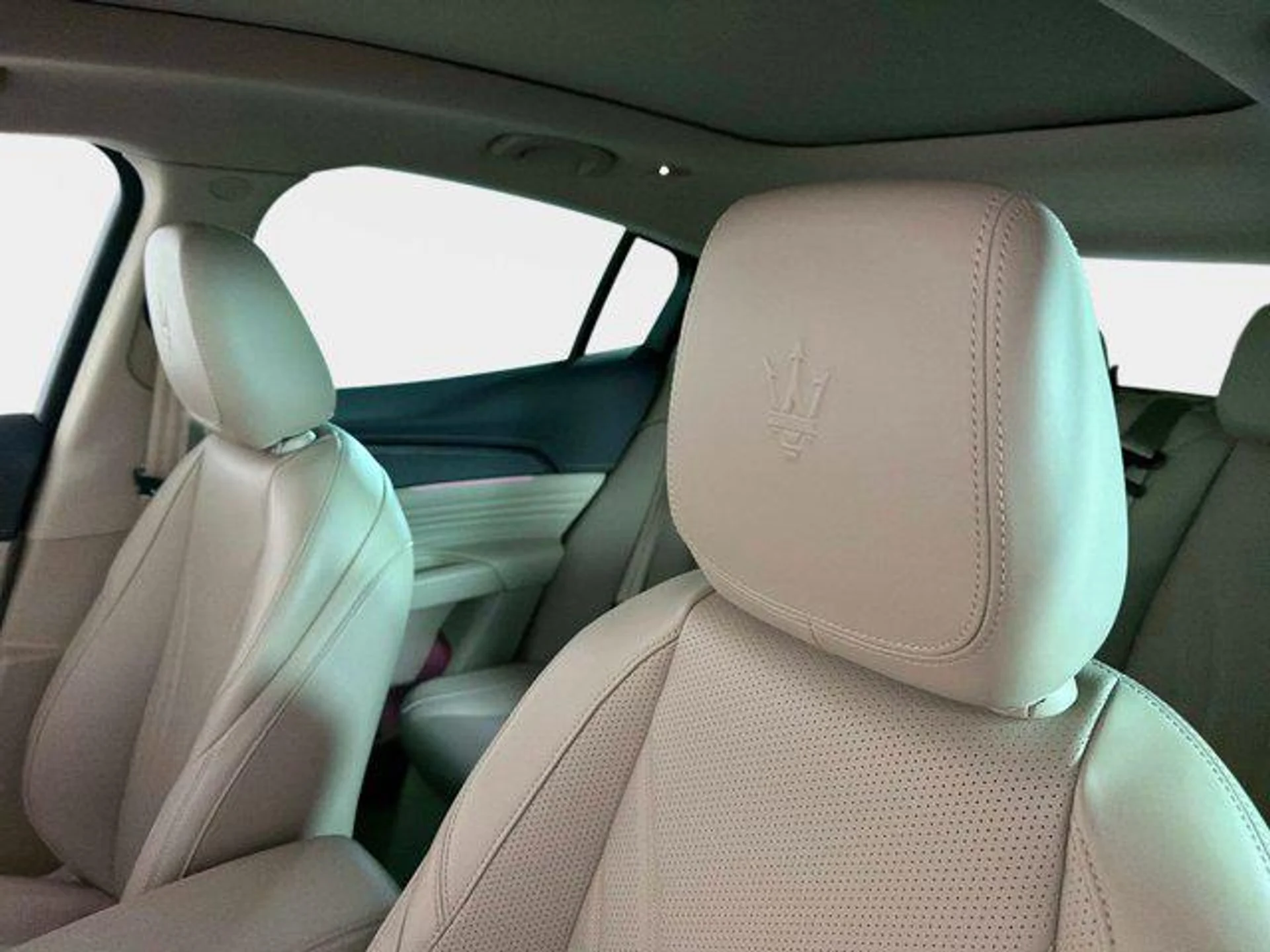 mph039_2700932284_oax8o_F4t_J_Gje_Hnq_Z_Obcju_G5_Hts_c258247ace