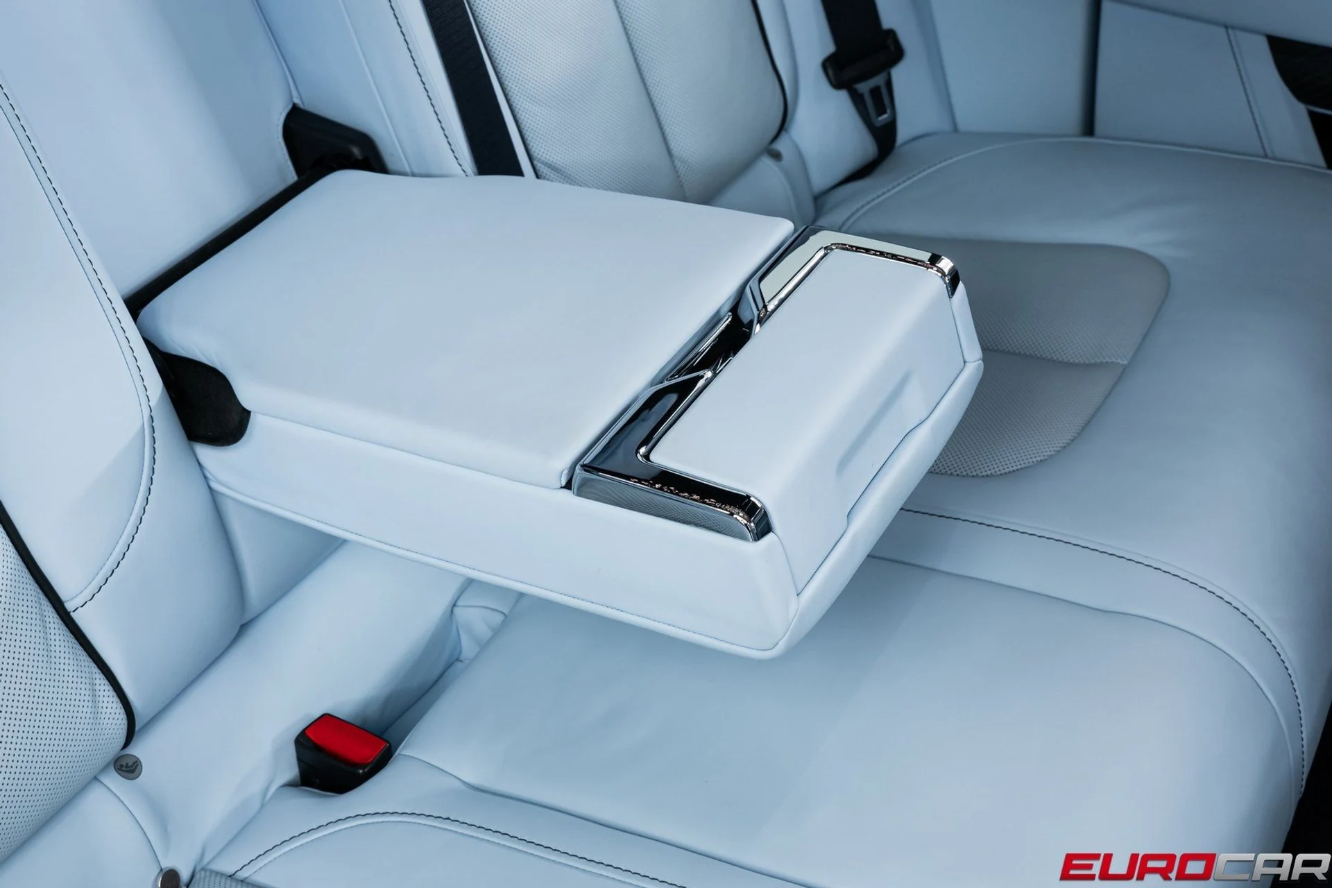 mph039_2702325532_image_40_478e3a15f4