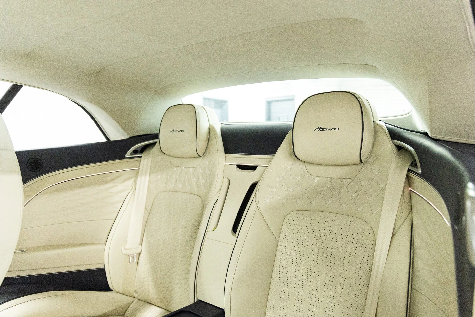 mph039_2708205834_db9ffef27bc809ee0d8175c5e13404c5x_a8073f885e