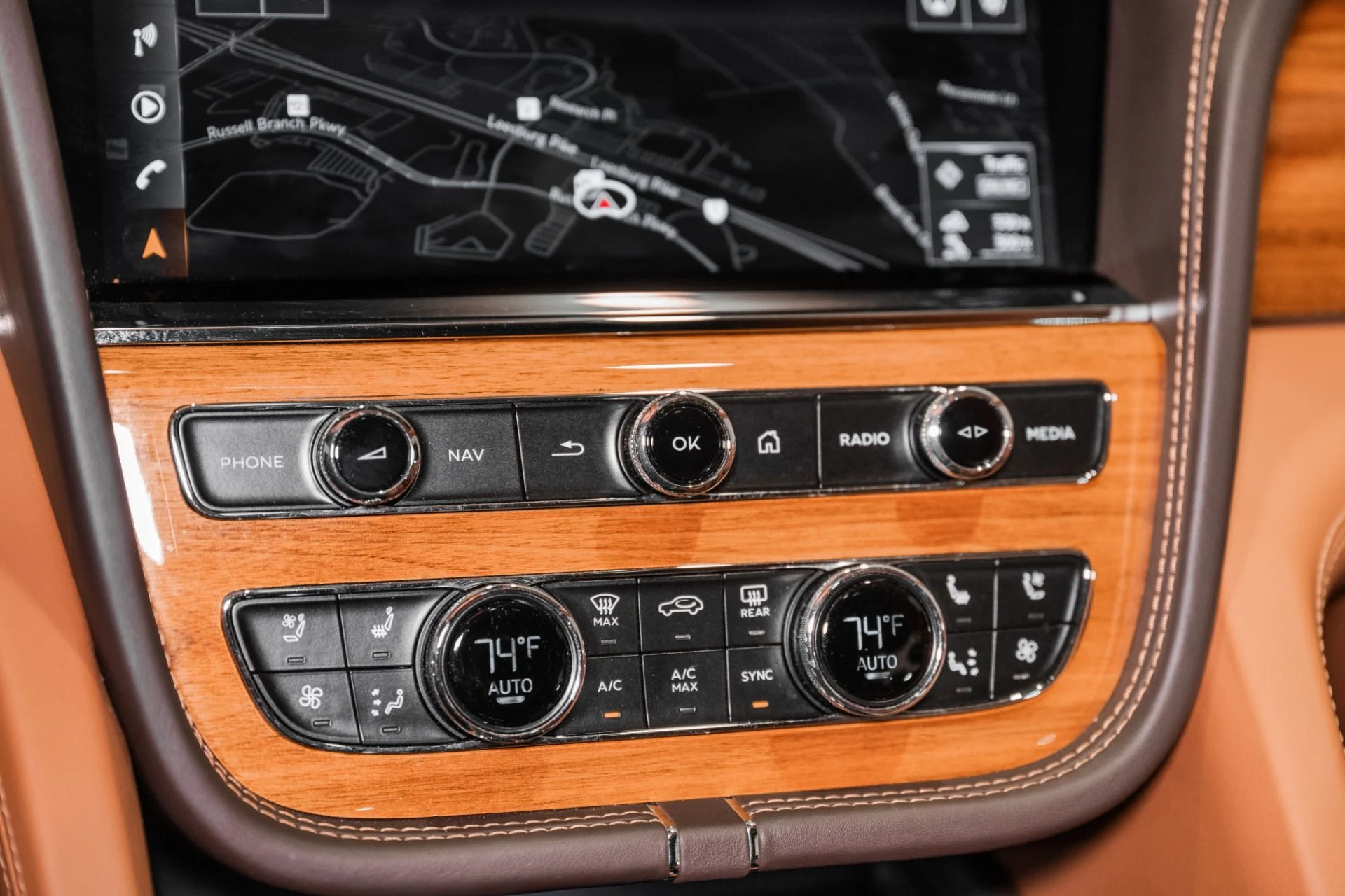 mph039_2708971484_Used_2022_Bentley_Bentayga_V8_1792247818_36d4b21c37