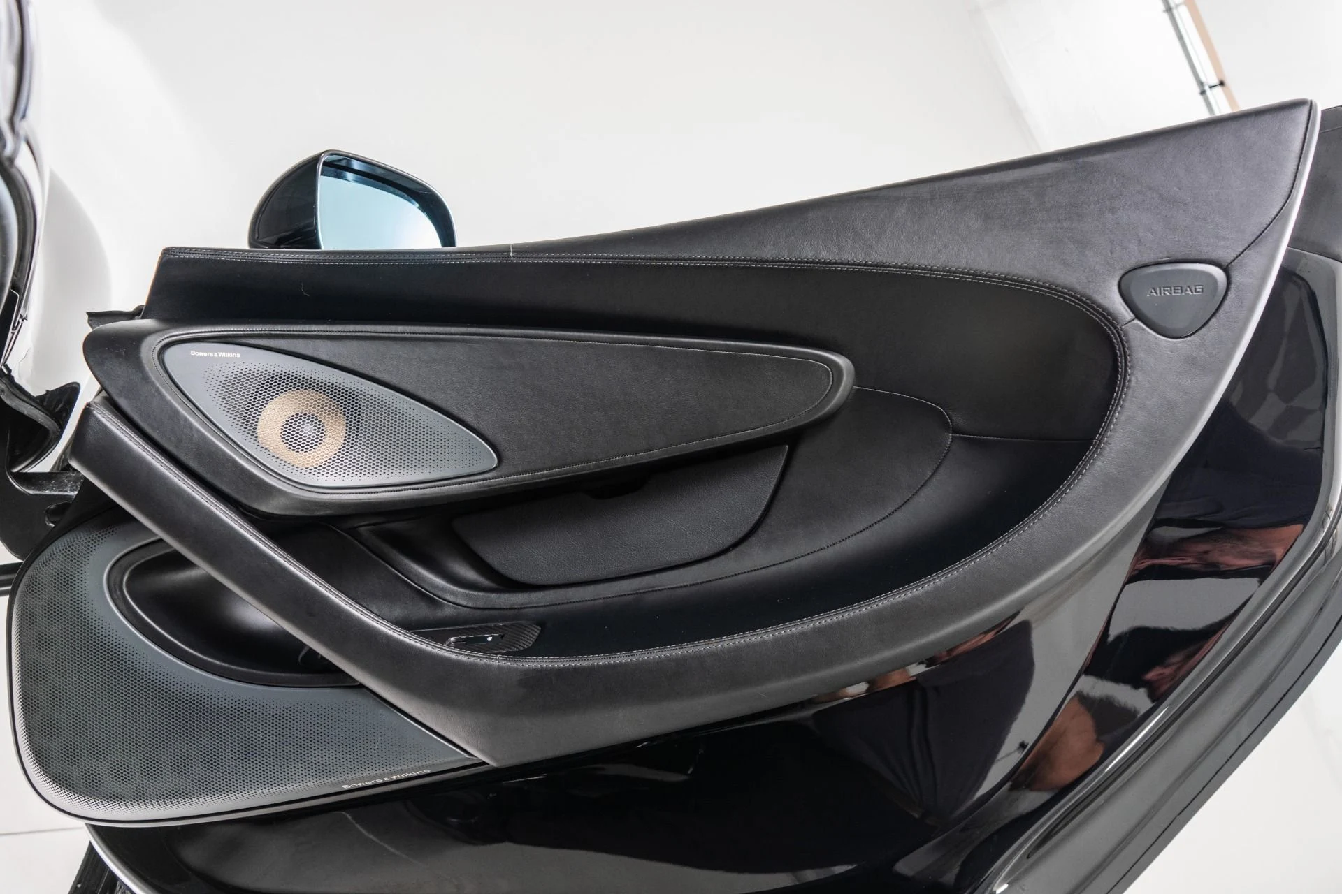 mph039_2711128937_Used_2020_Mc_Laren_570_S_1787089177_7d75040a8b