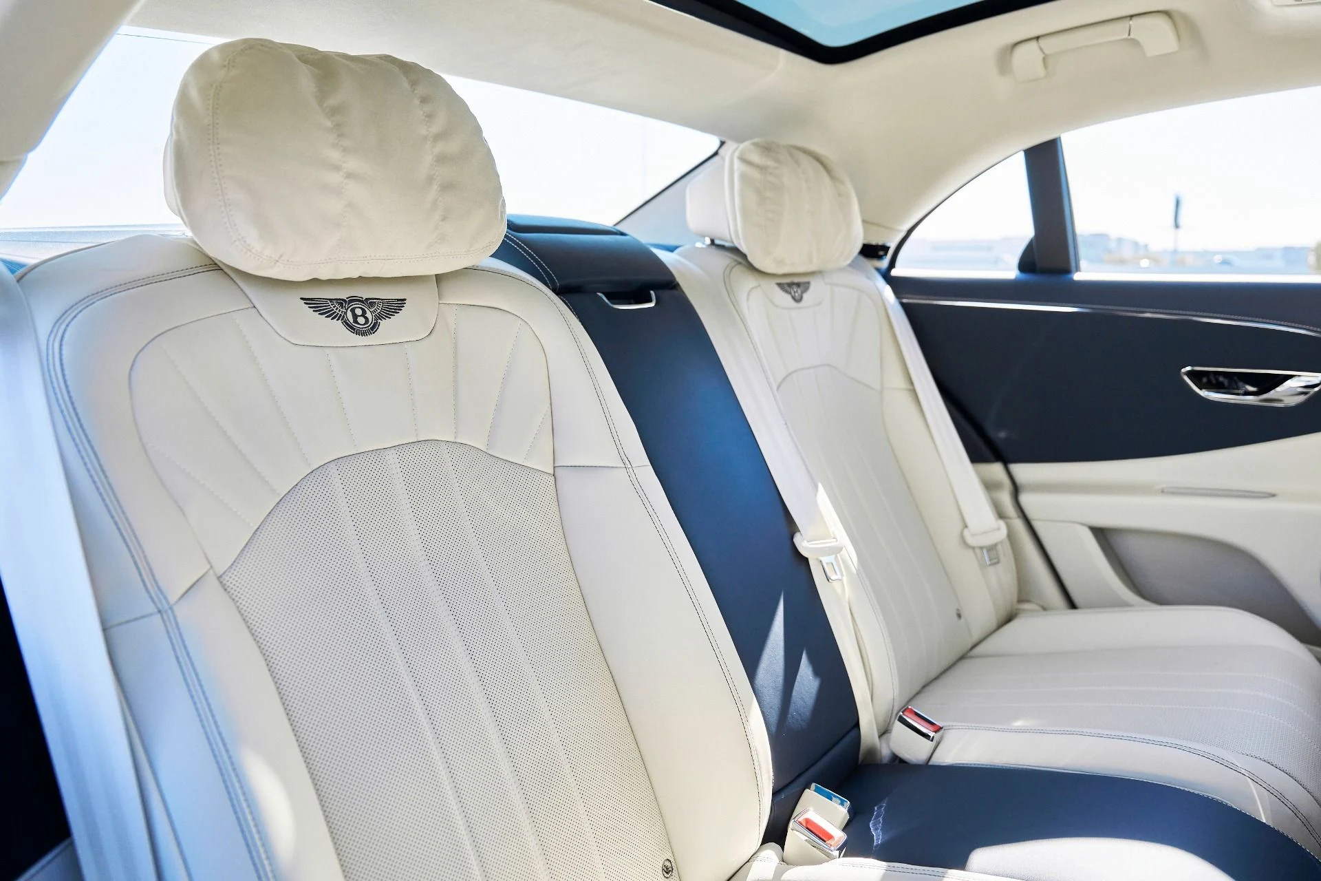 mph039_2725432407_Used_2024_Bentley_Flying_Spur_Mulliner_V8_1768876599_d1ff2004aa