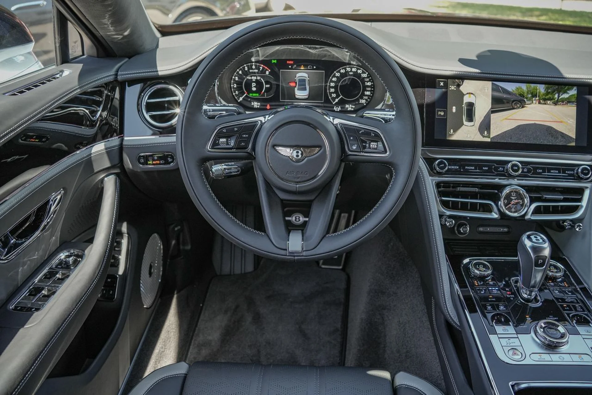 mph039_2727229736_Hi_Tech_Luxury_Imports_LLC_SCBBR_6_ZG_8_SC_021779_image_39_af5c7b27d6