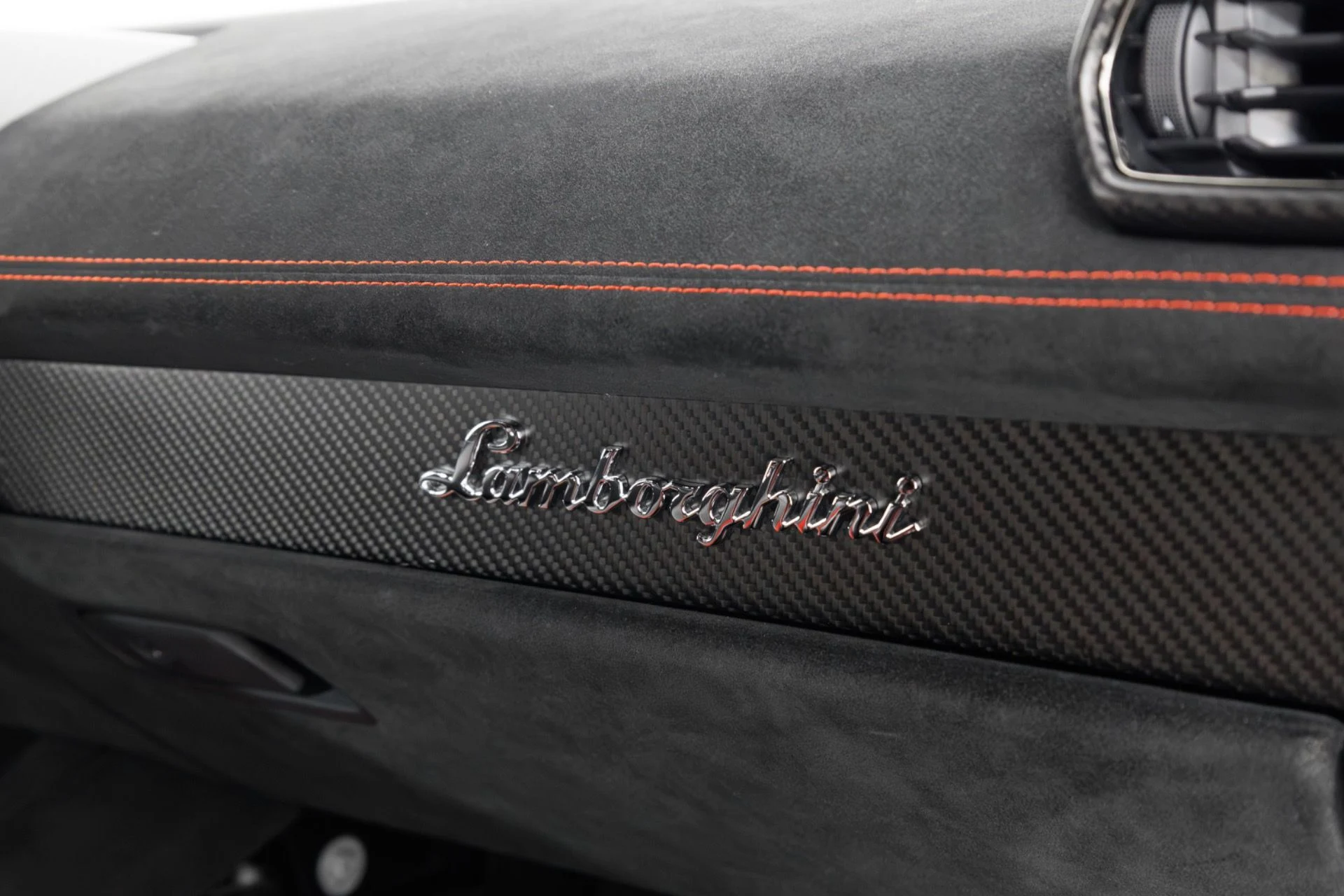 mph039_2737266906_Used_2021_Lamborghini_Huracan_STO_1789754425_25014fbe8e