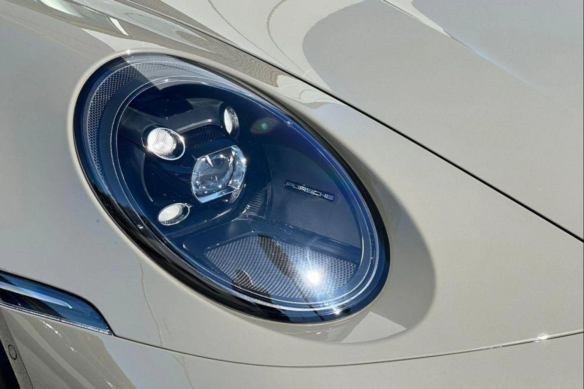 mph039_2742514156_DV_Eeu_A7_J38i_RG_2_Ie_XCXM_b50z2k_e0efe698a0