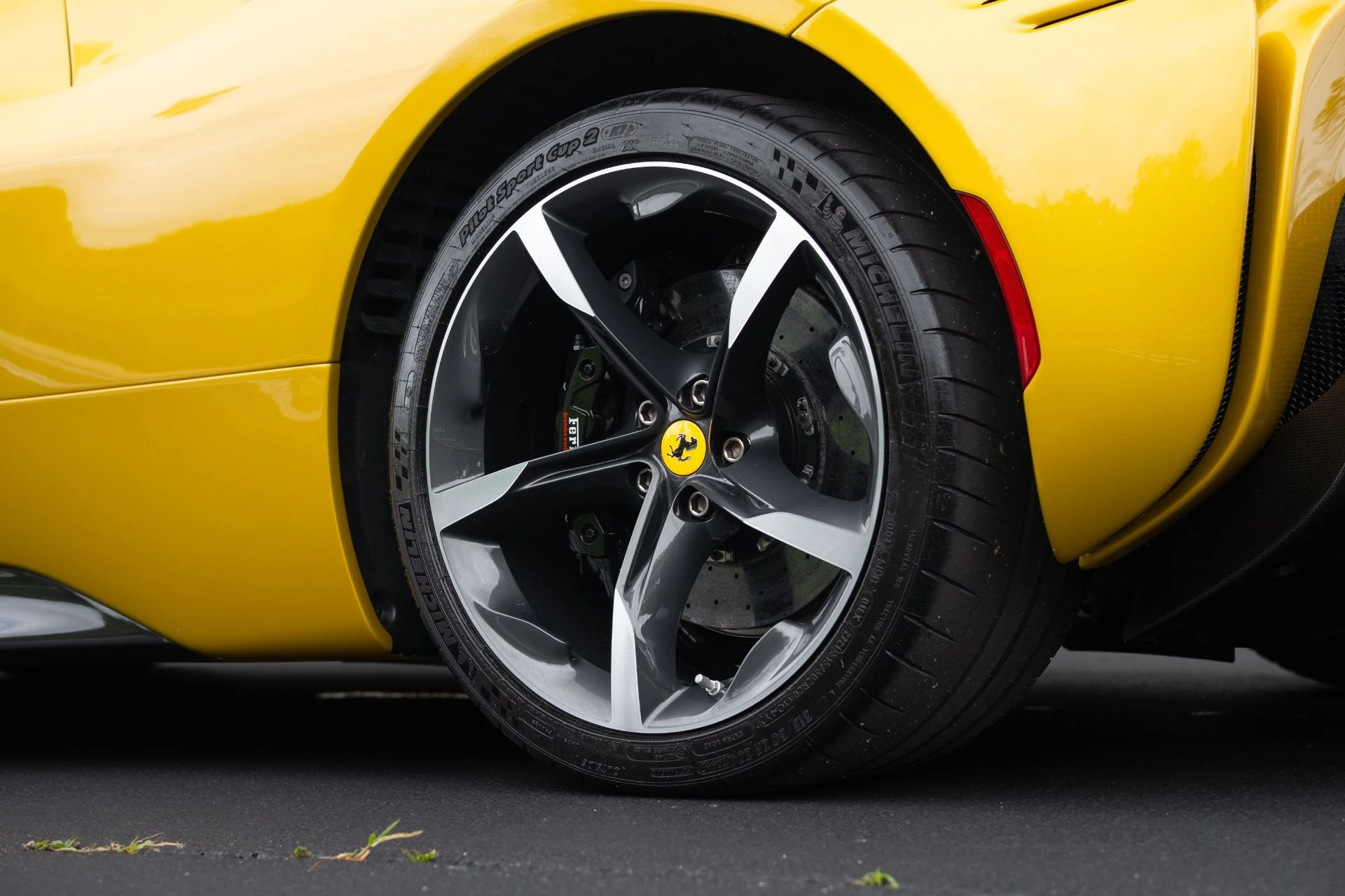 mph039_2757144948_Used_2022_Ferrari_SF_90_Spider_1775626389_239ec221a9