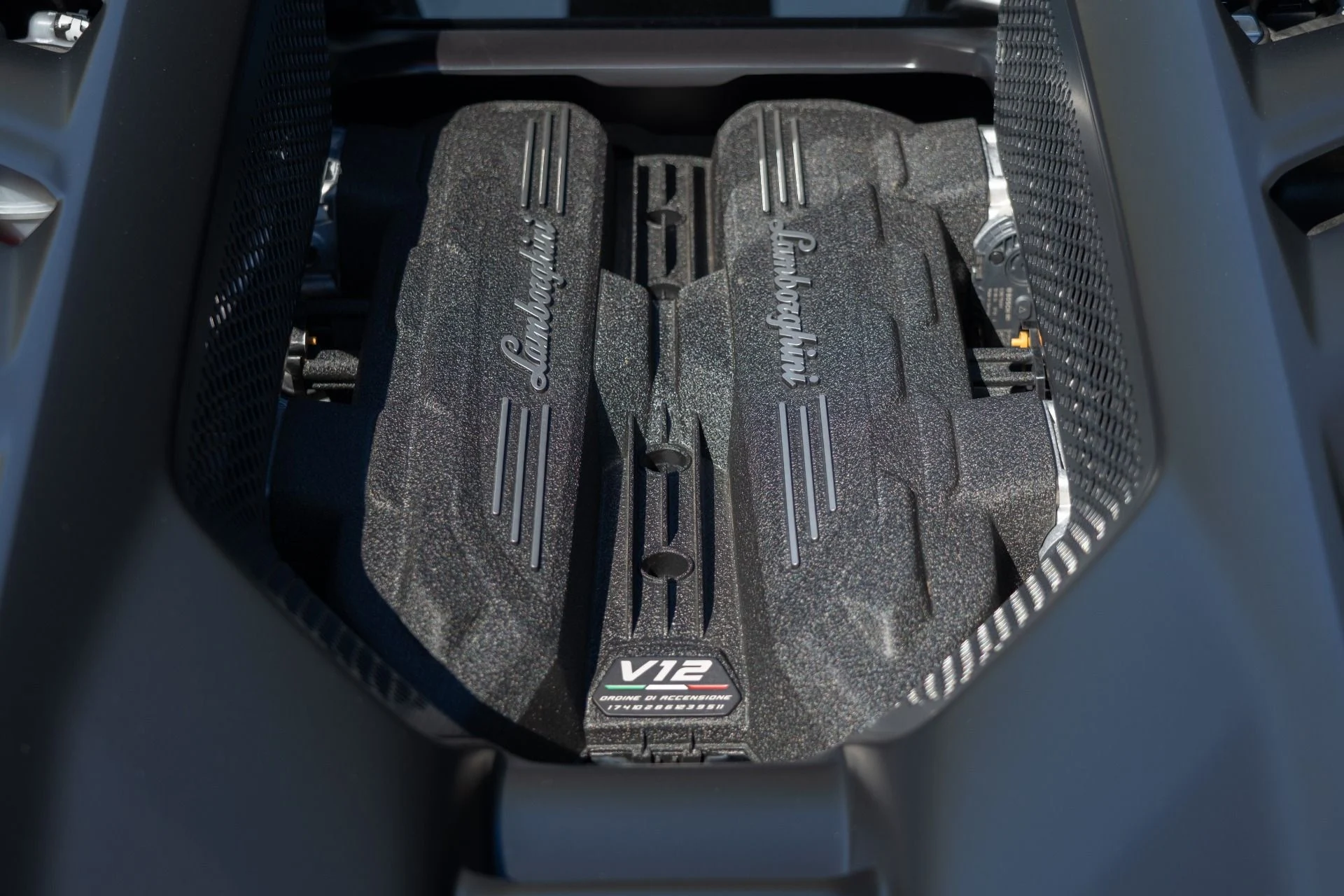 mph039_2758835873_Used_2024_Lamborghini_Revuelto_Mansory_1757354394_e80392b952