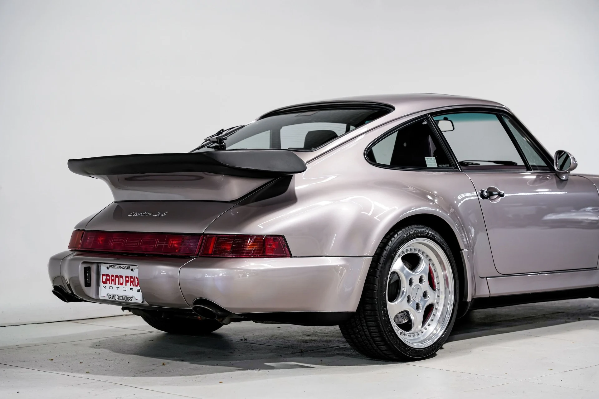 mph039_275982105_79b02e63ffcddec281bcc127c91ebb41x_905c77f706