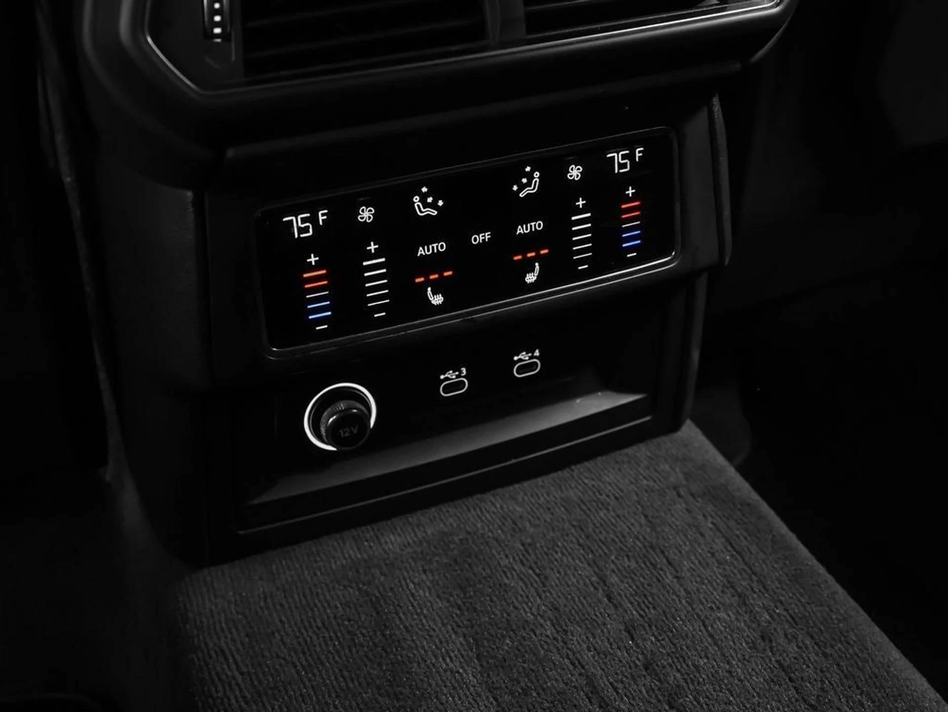 mph039_2764144959_40_7d25f8d095