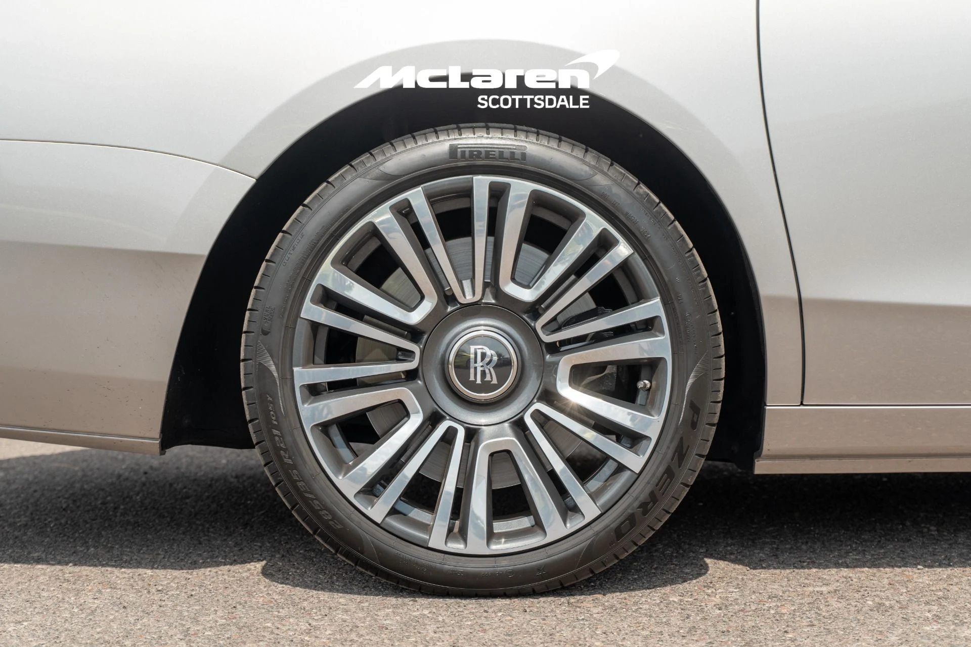 mph039_2765665831_Used_2021_Rolls_Royce_GHOST_1786818590_957da82c56
