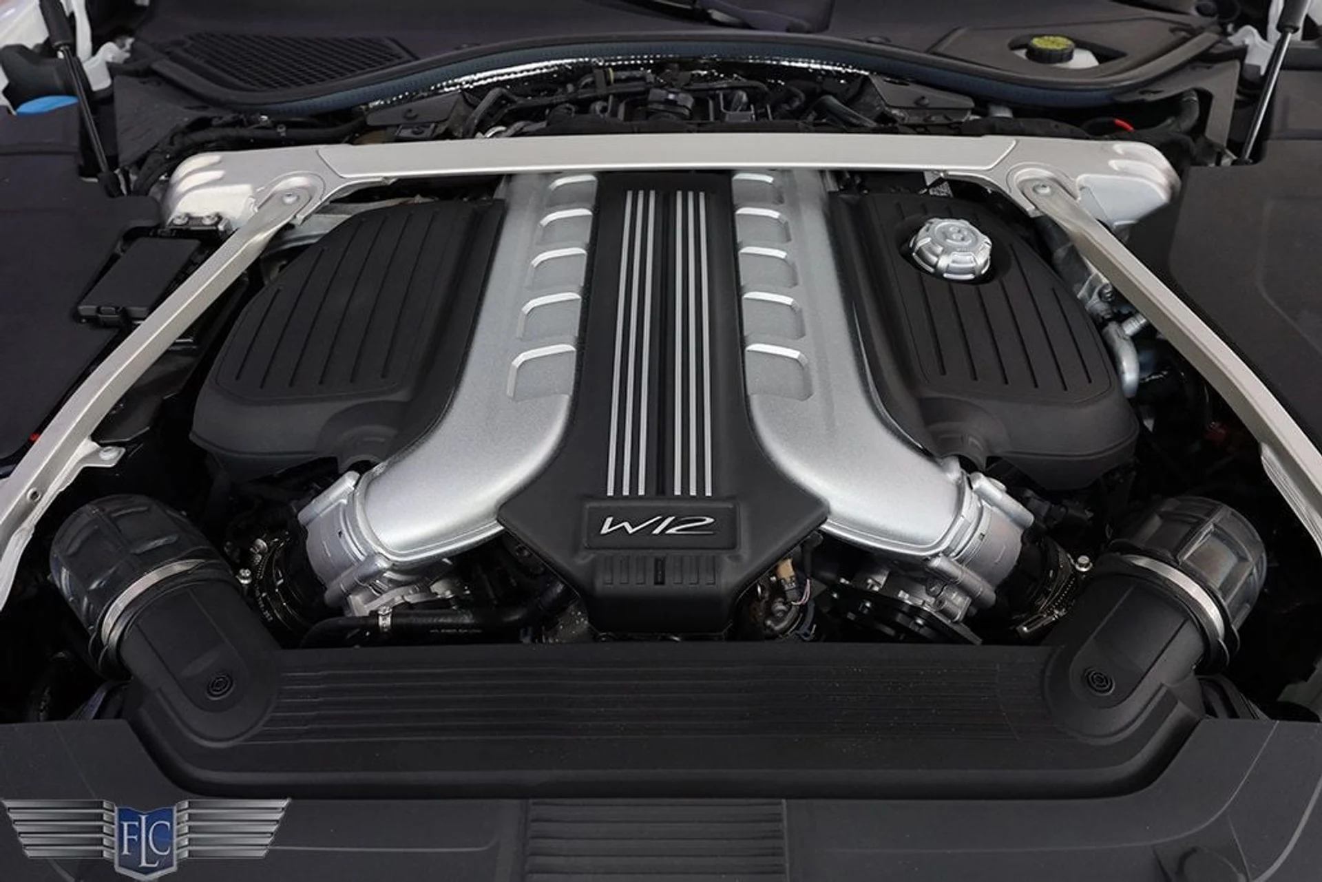 mph039_2778640392_used_2024_bentley_continental_gtspeedconvertible_6305_22967933_40_1024_c4a151077f