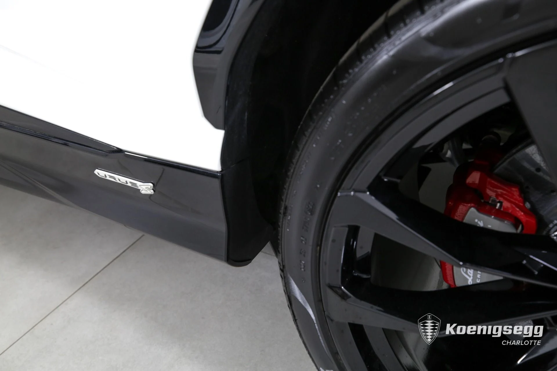 mph039_2788878021_Used_2023_LAMBORGHINI_URUS_S_PEARL_CAPSULE_1720196278_4535482dcb