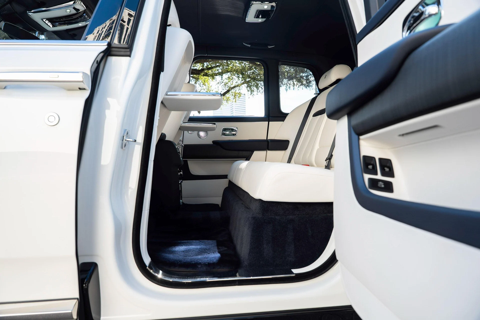 mph039_2794076835_476162068_695cc69b8f3ee920bf5188dc_5eee010a58