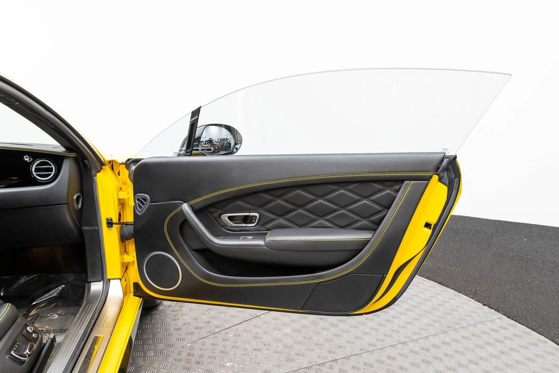 mph039_279665001_40_d945d7930c