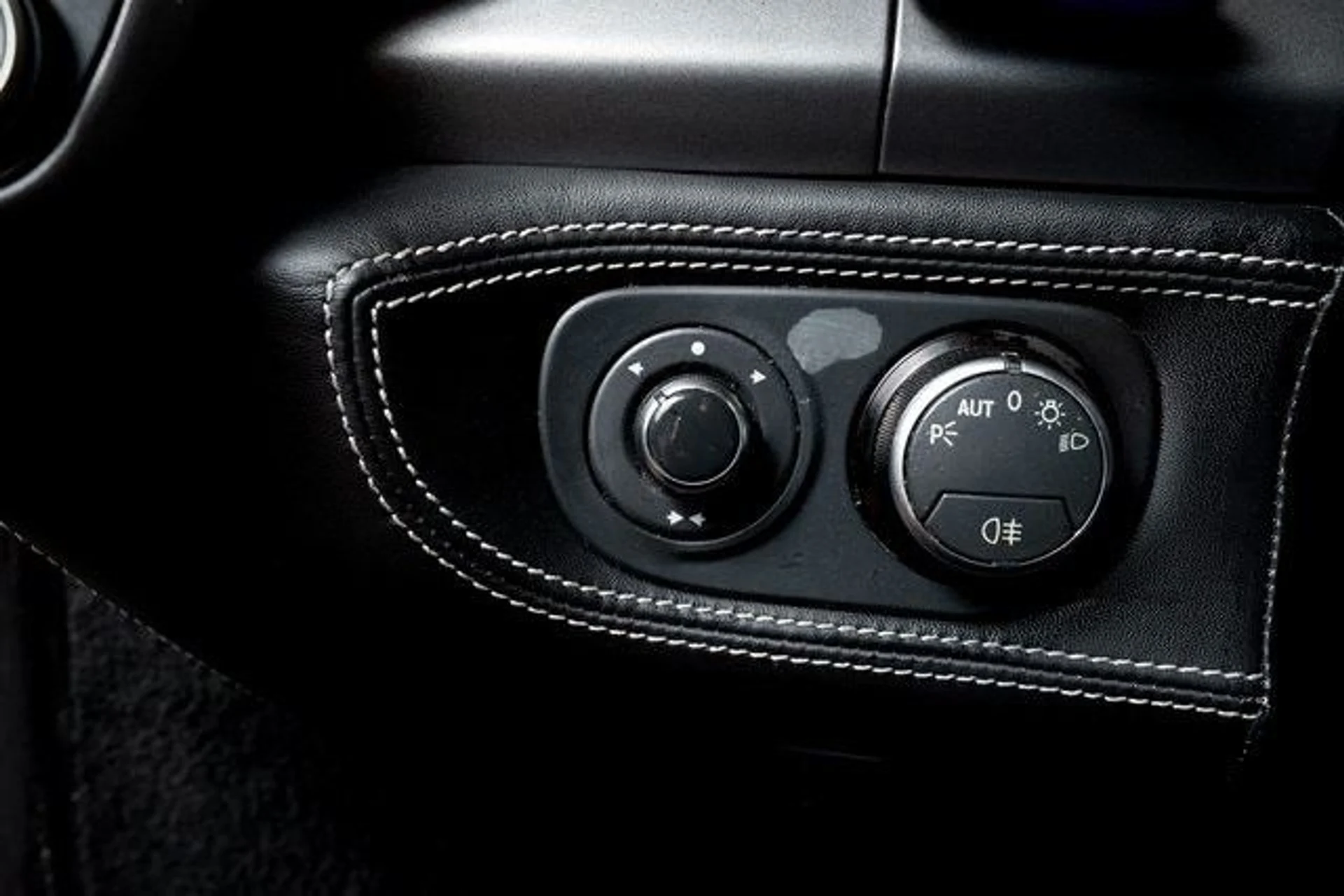 mph039_2827946347_77de69dbe76de864431e2e43f12c852cx_4a02f752f1