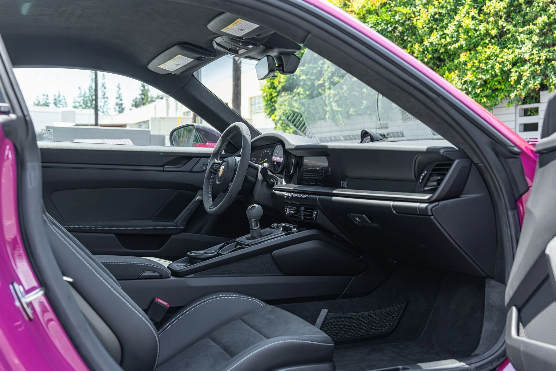mph039_2829788635_Used_2024_Porsche_911_GT_3_1753158578_3c6b45a79c