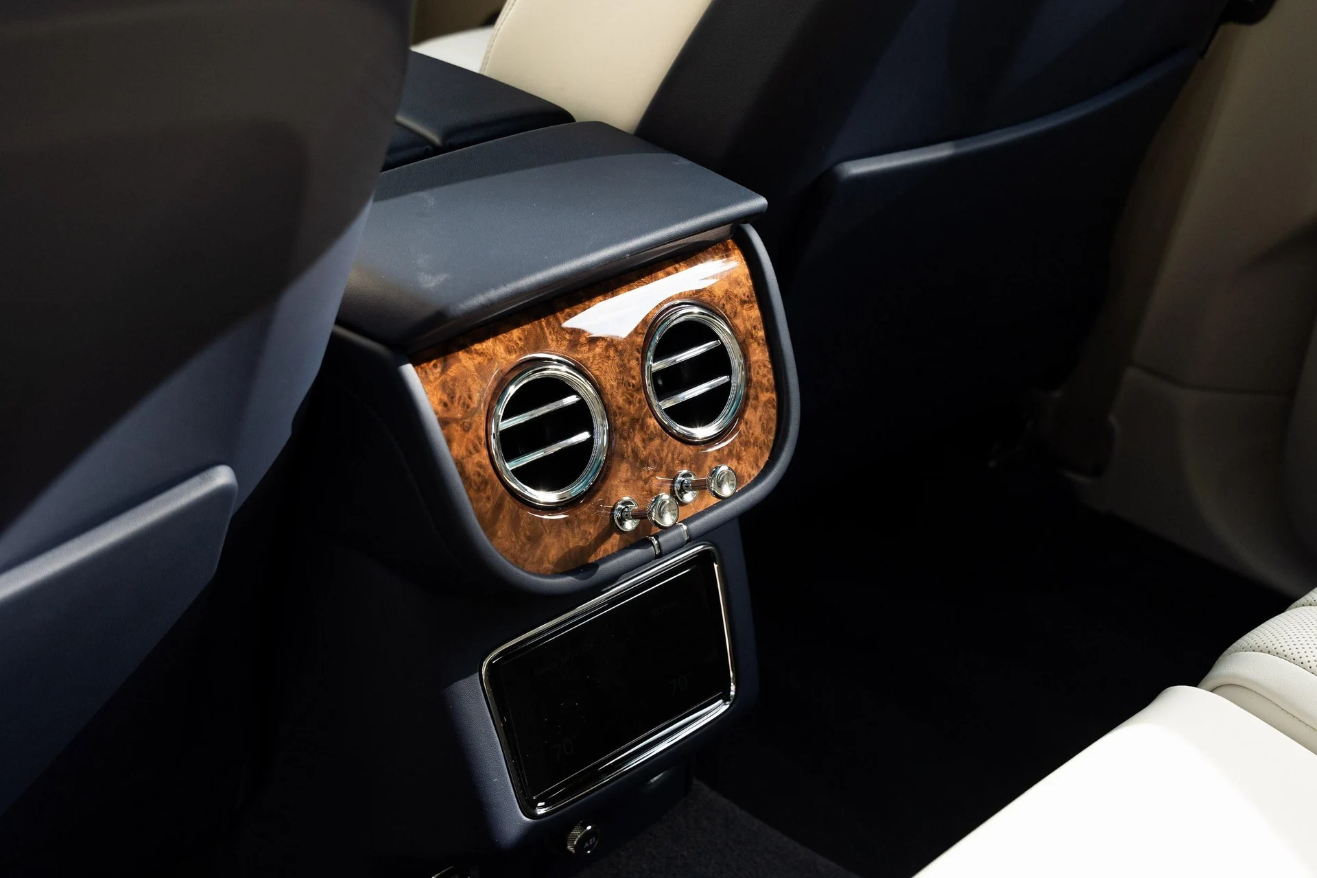 mph039_2850799922_389622358_677365562b7a94b33fd41a6a_b8c0f90f6e