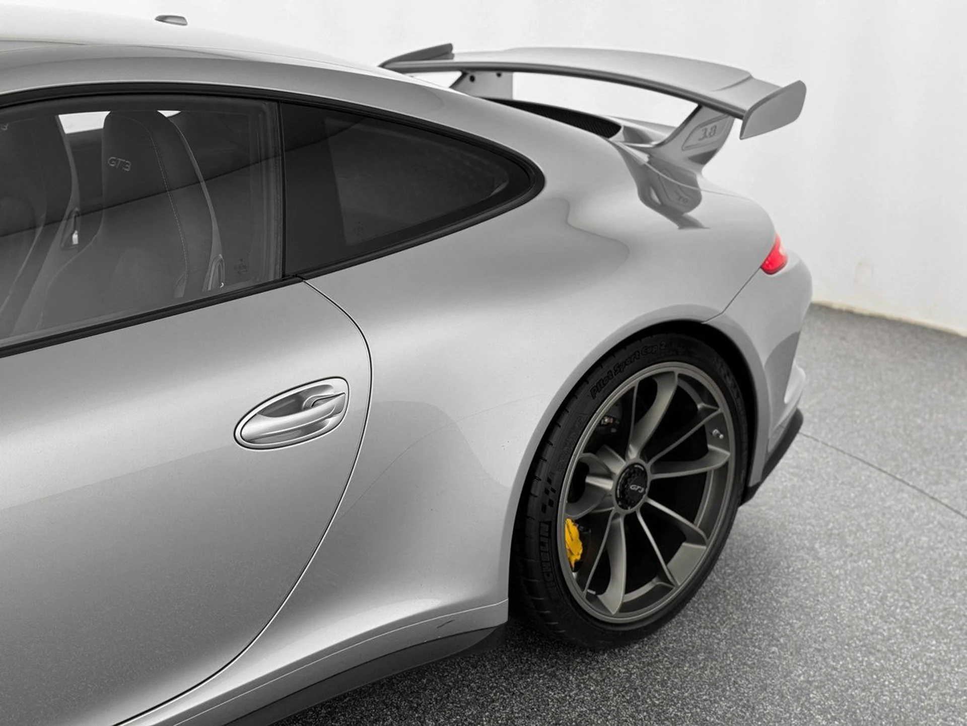 mph039_2851872492_9eb350563b05f92f1fad24031917c598x_739390244a