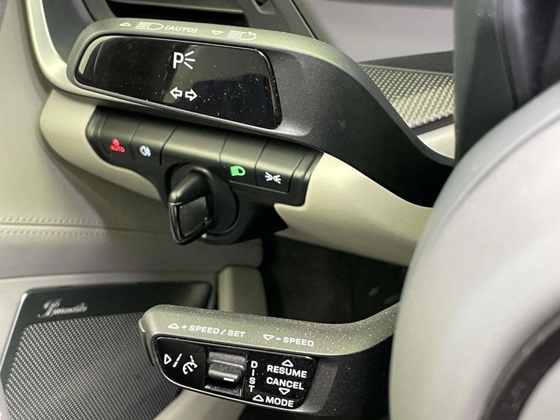 mph039_2869099238_UL_4i_IE_Bg_Cr_E_Bw_H4_J_Ph_T_Dp6_P0i9_U_89c199c5cd